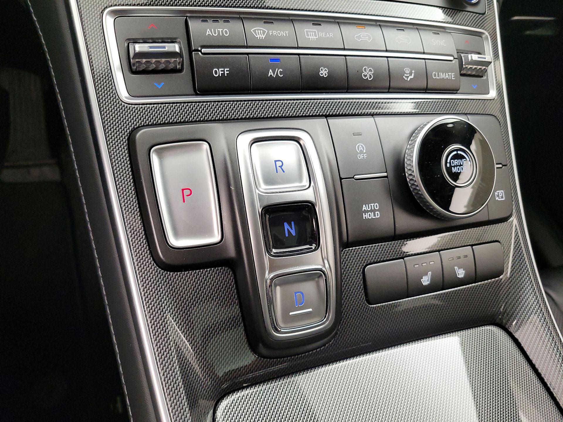 Thumbnail: 2022 Hyundai Santa Fe - 18