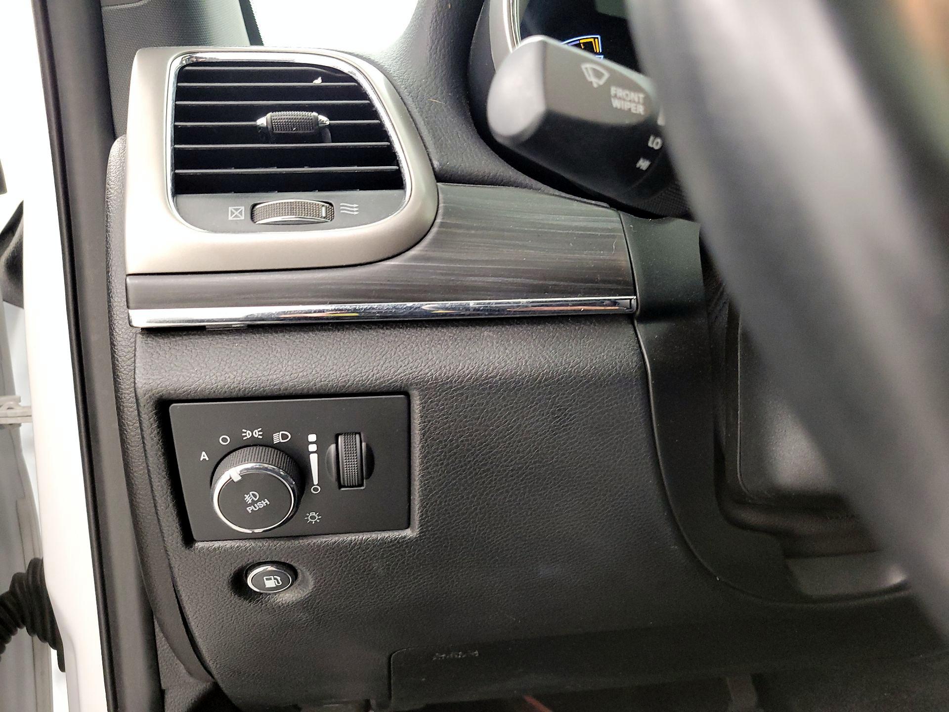 Thumbnail: 2022 Jeep Grand Cherokee - 13