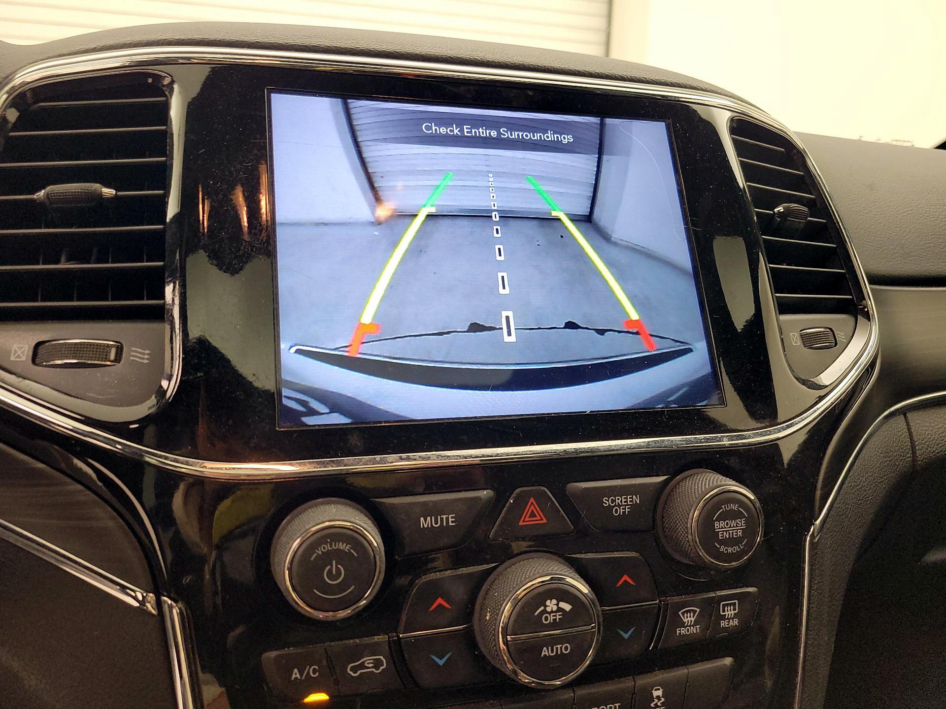 Thumbnail: 2022 Jeep Grand Cherokee - 15