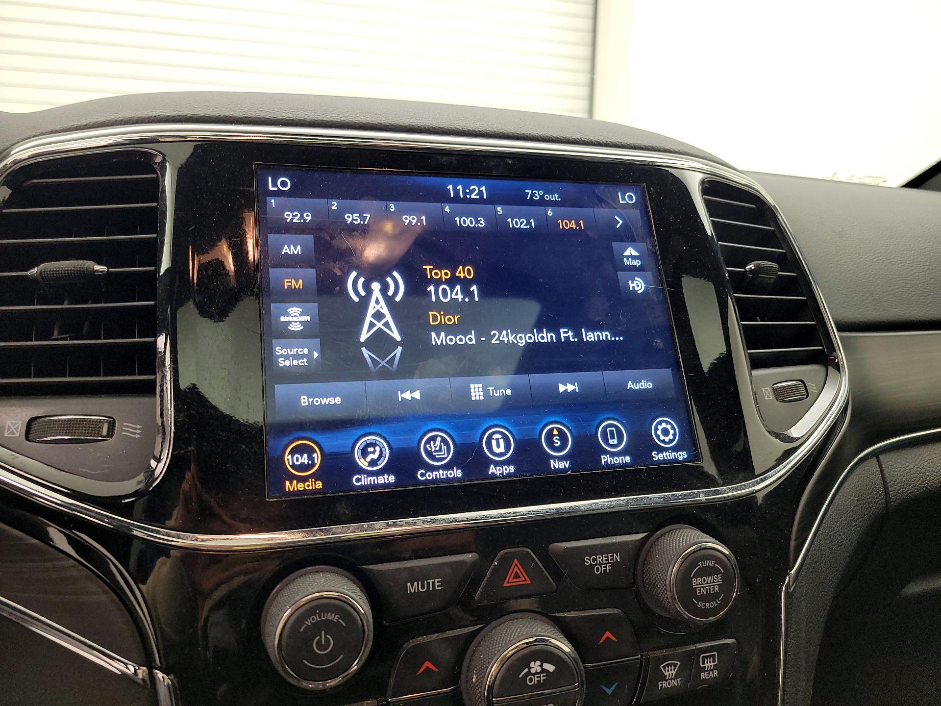 Thumbnail: 2022 Jeep Grand Cherokee - 16