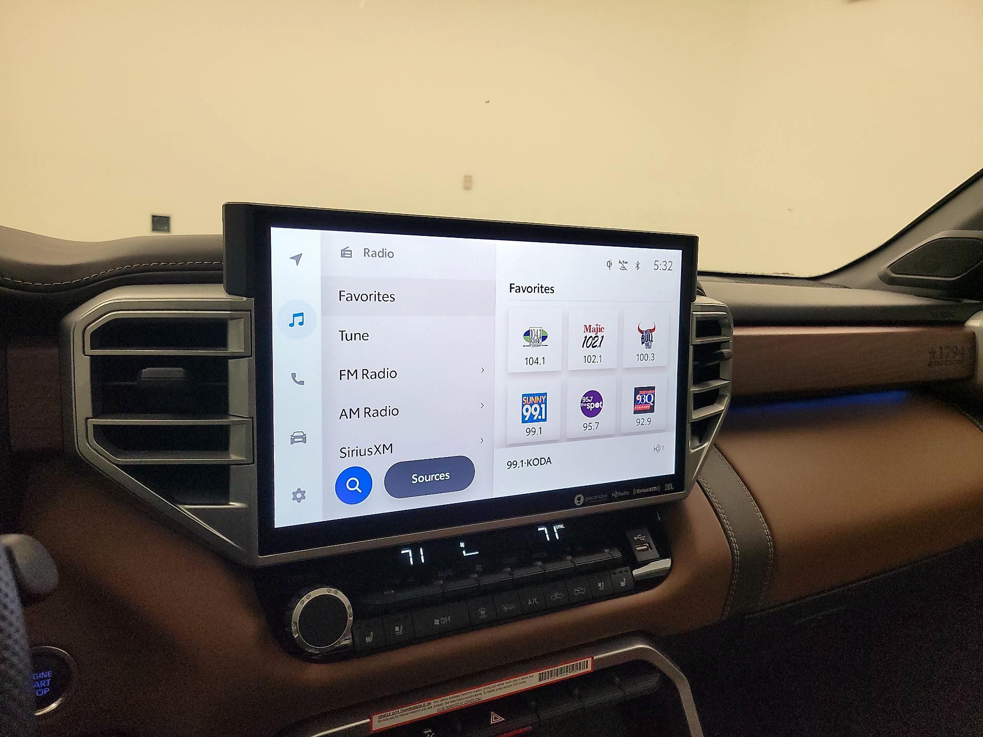 Thumbnail: 2023 Toyota Tundra - 15