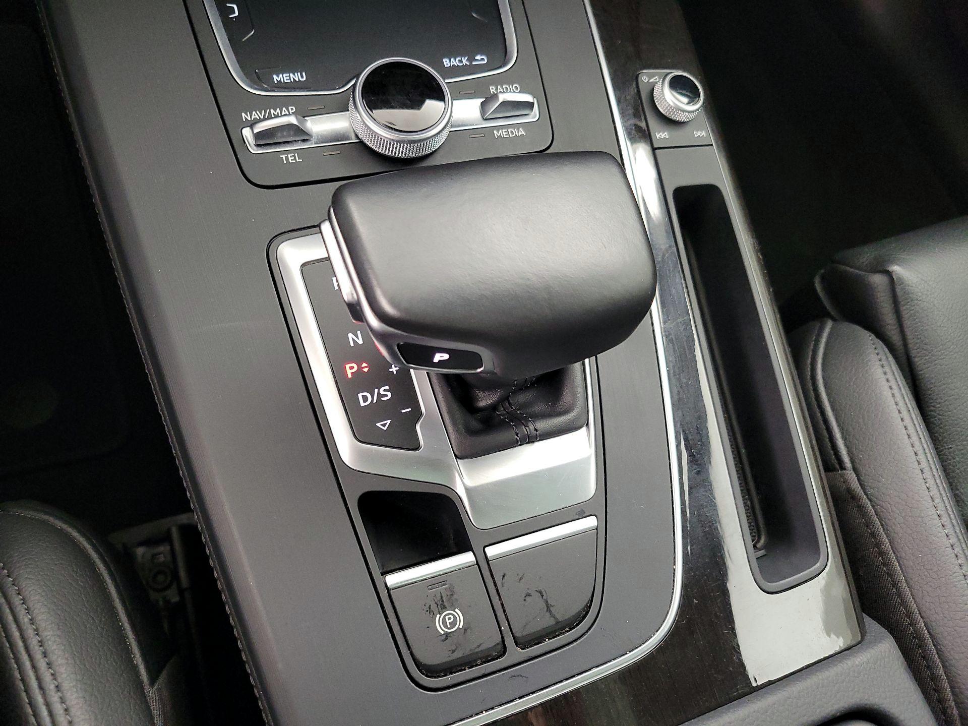 Thumbnail: 2018 Audi Q5 - 18