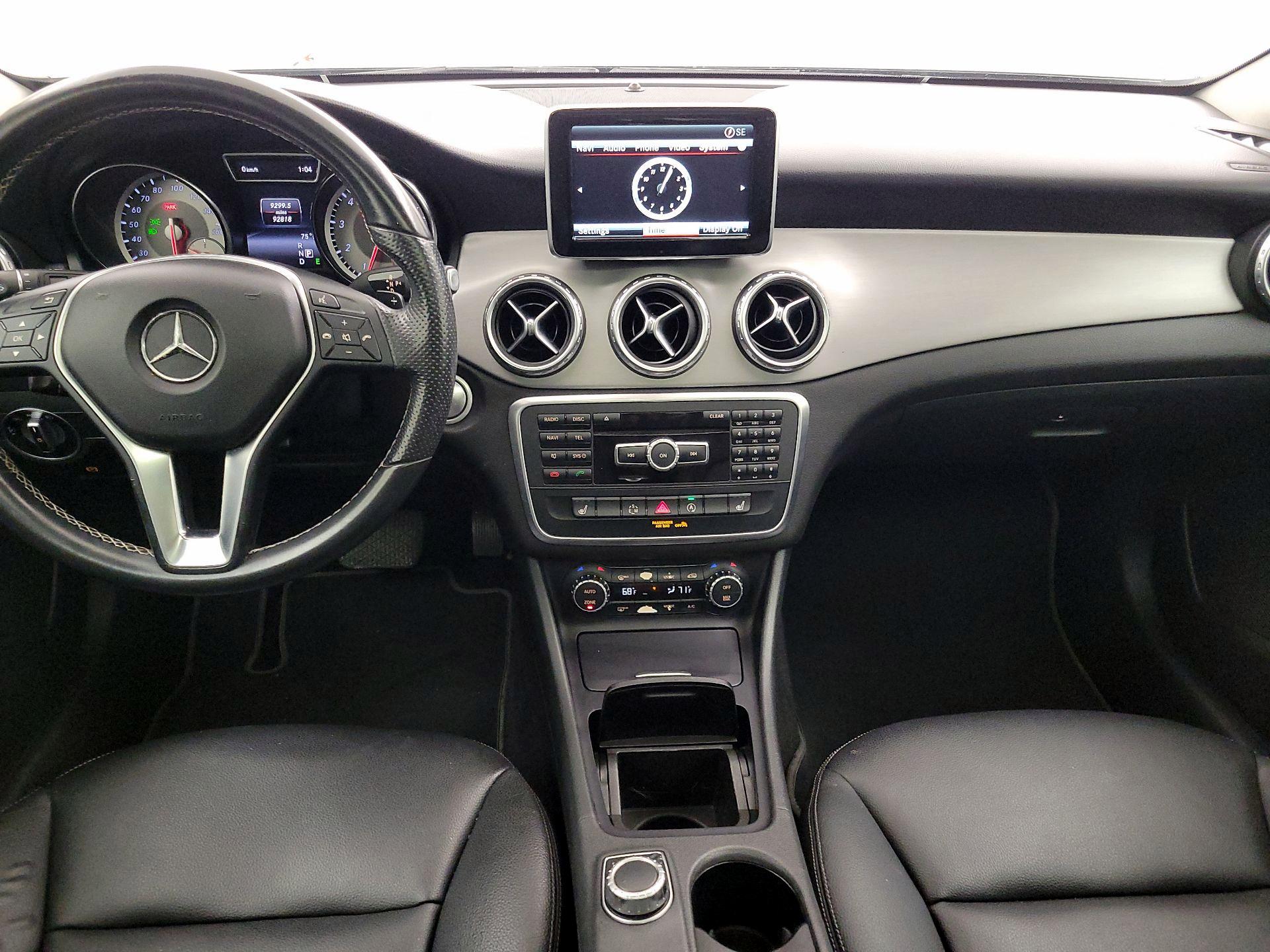 Thumbnail: 2015 Mercedes-Benz GLA - 9