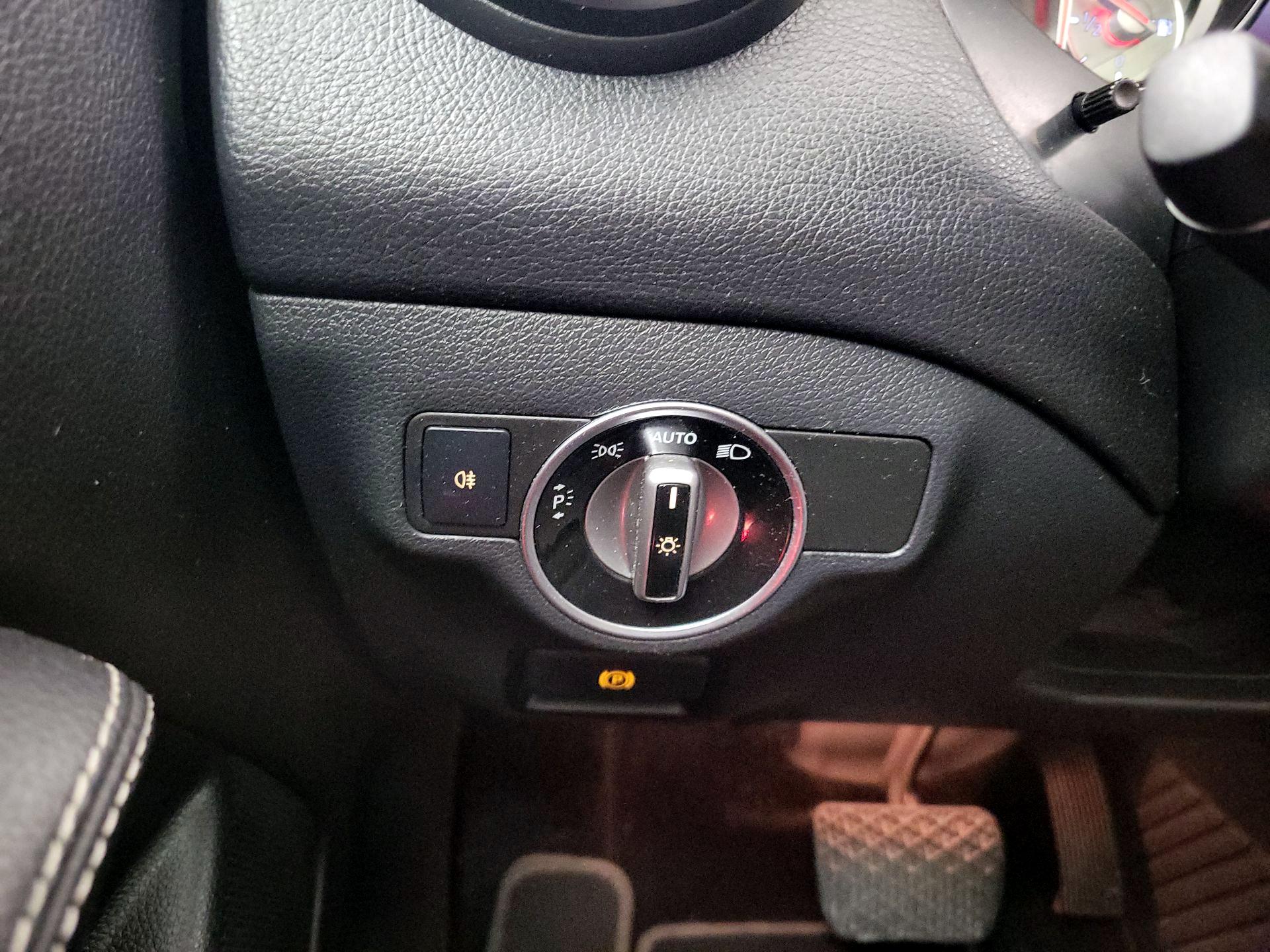 Thumbnail: 2015 Mercedes-Benz GLA - 13