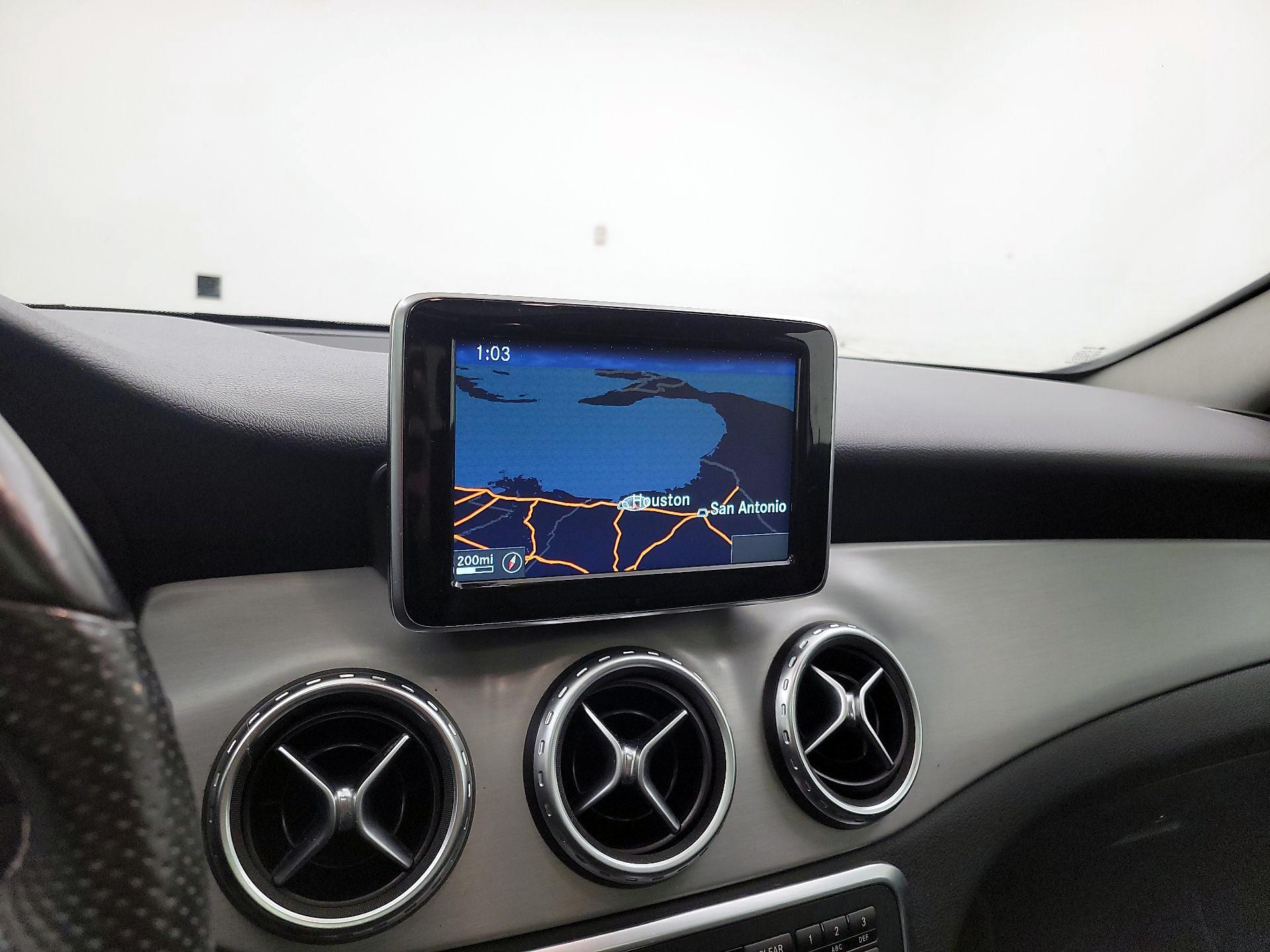 Thumbnail: 2015 Mercedes-Benz GLA - 14