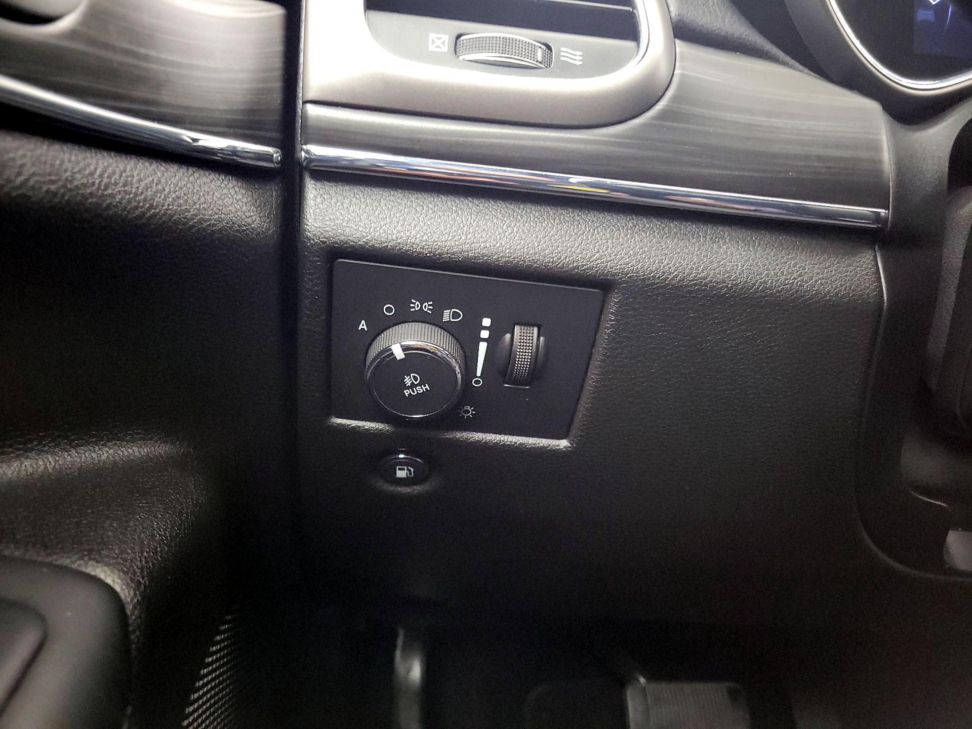 Thumbnail: 2021 Jeep Grand Cherokee - 13