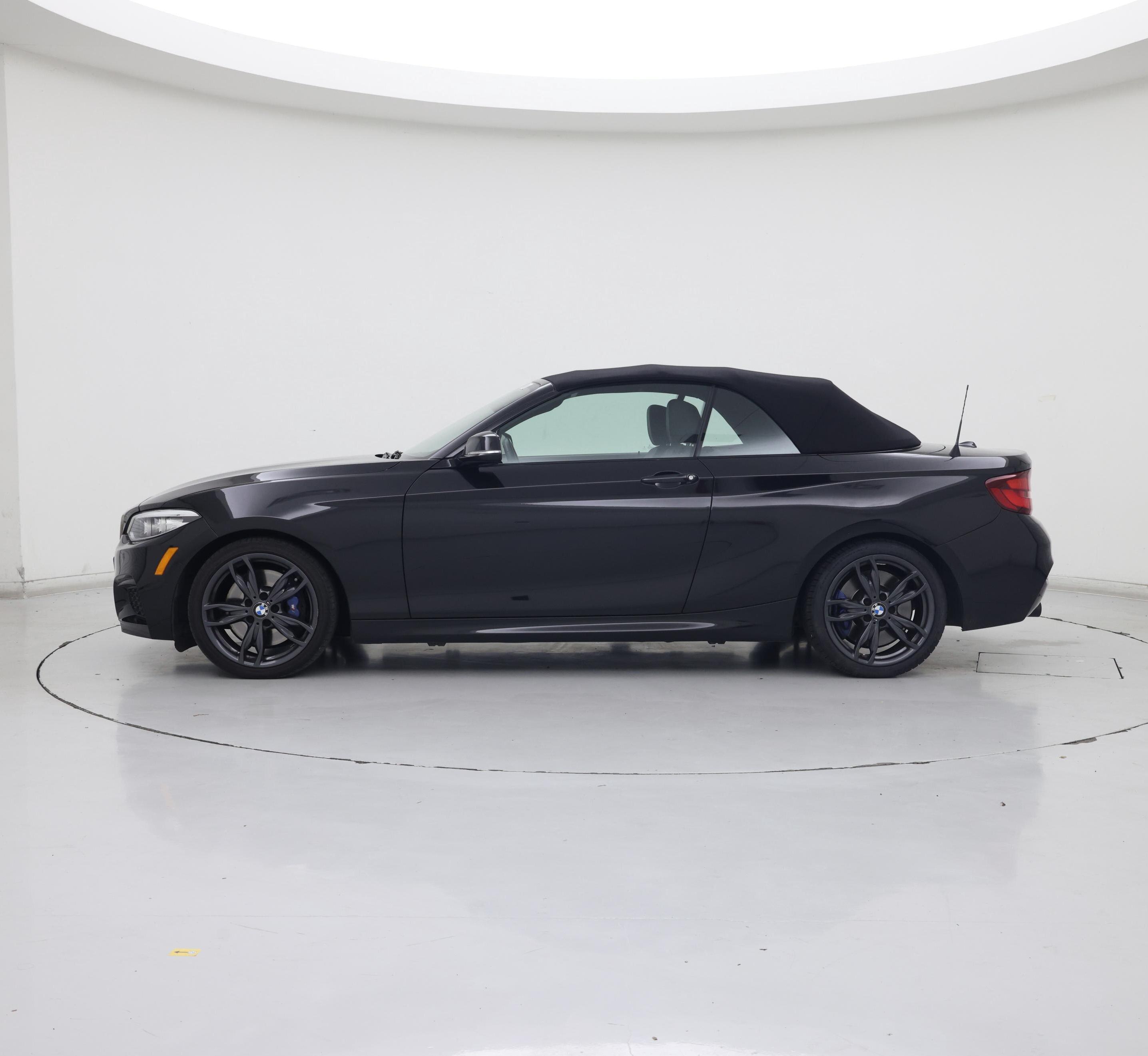 Thumbnail: 2021 BMW 2 Series - 3