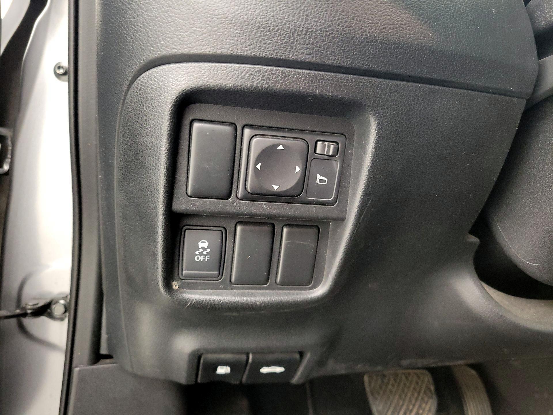 Thumbnail: 2015 Nissan Juke - 13