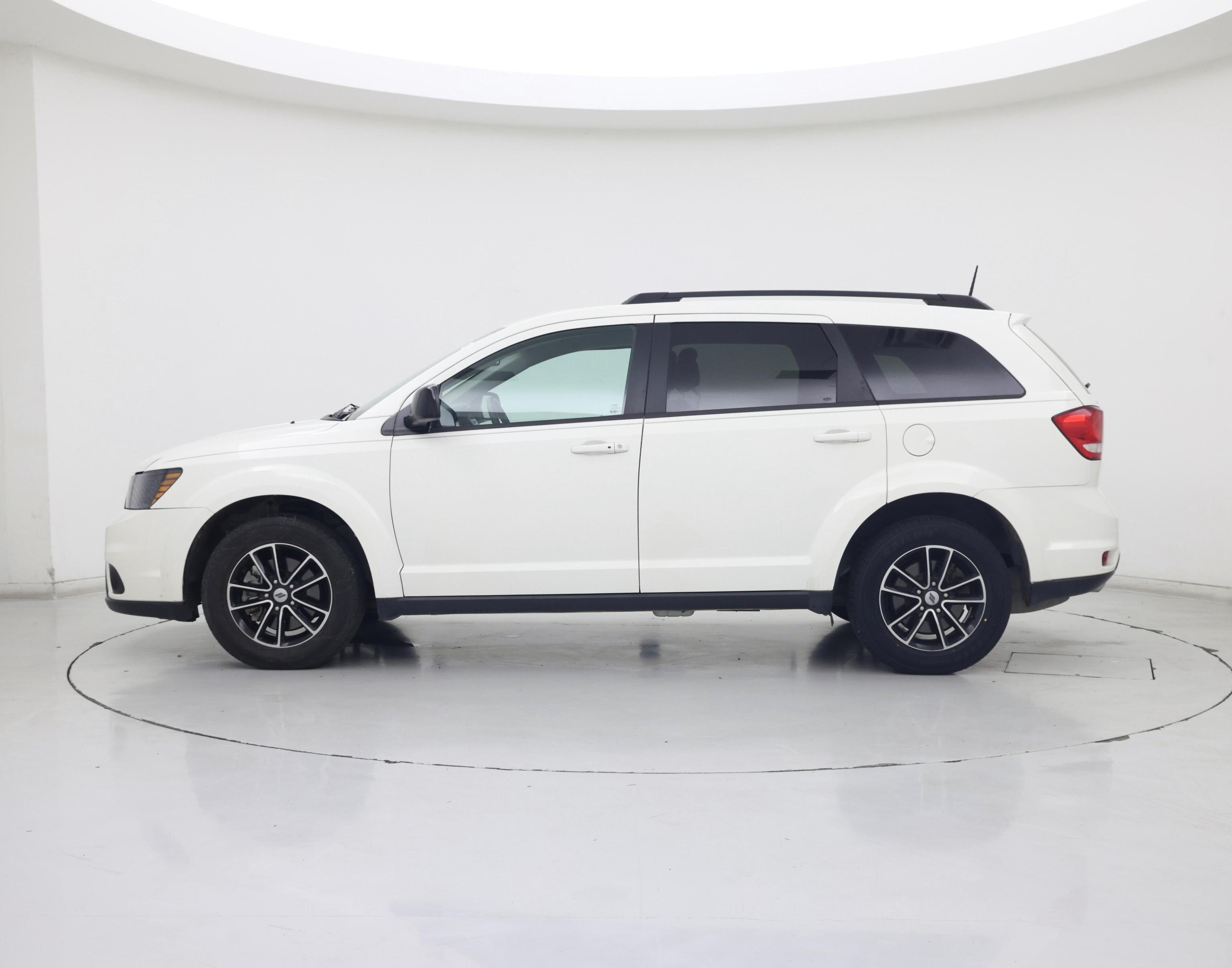 Thumbnail: 2019 Dodge Journey - 3
