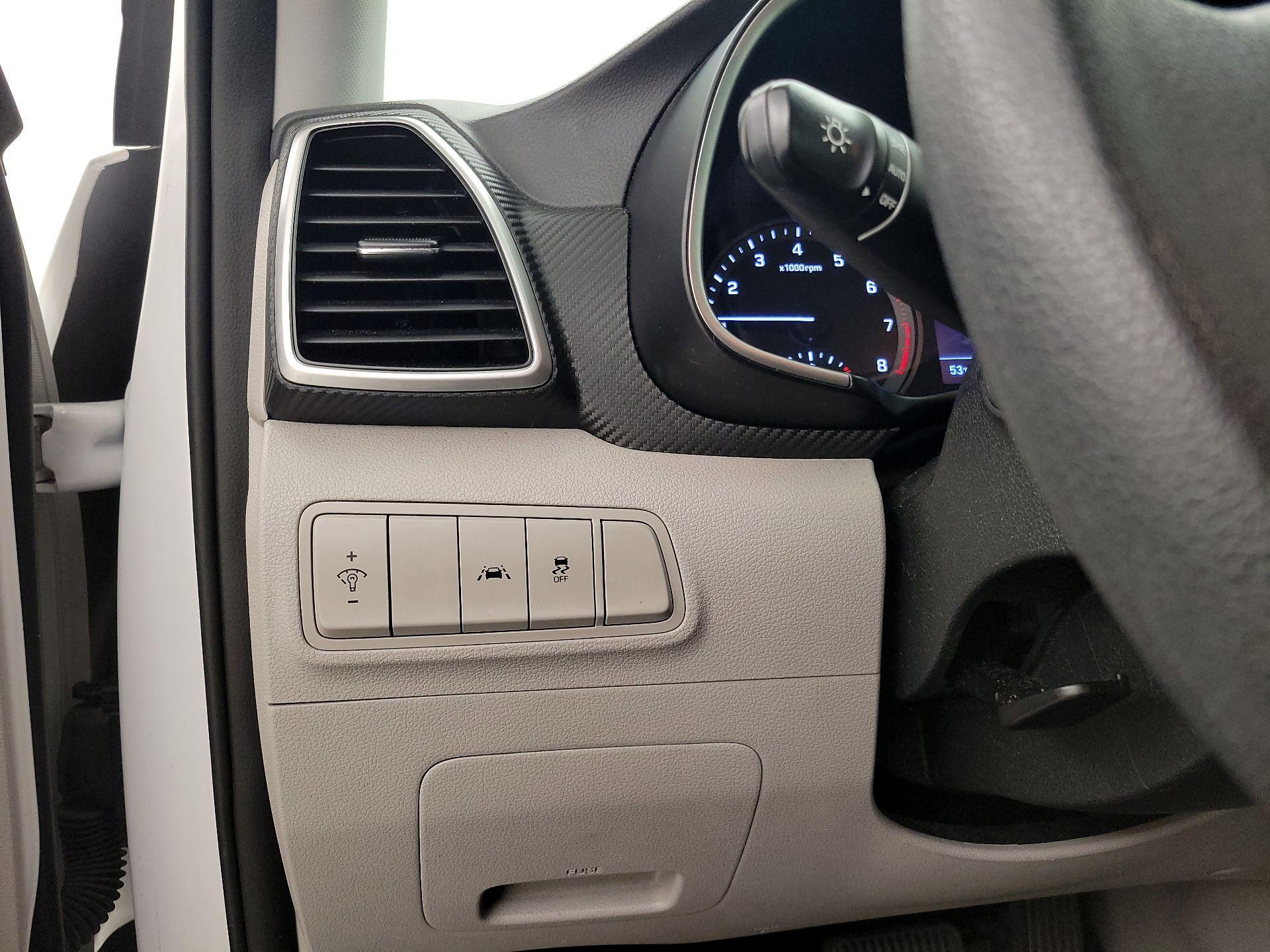 Thumbnail: 2019 Hyundai Tucson - 13