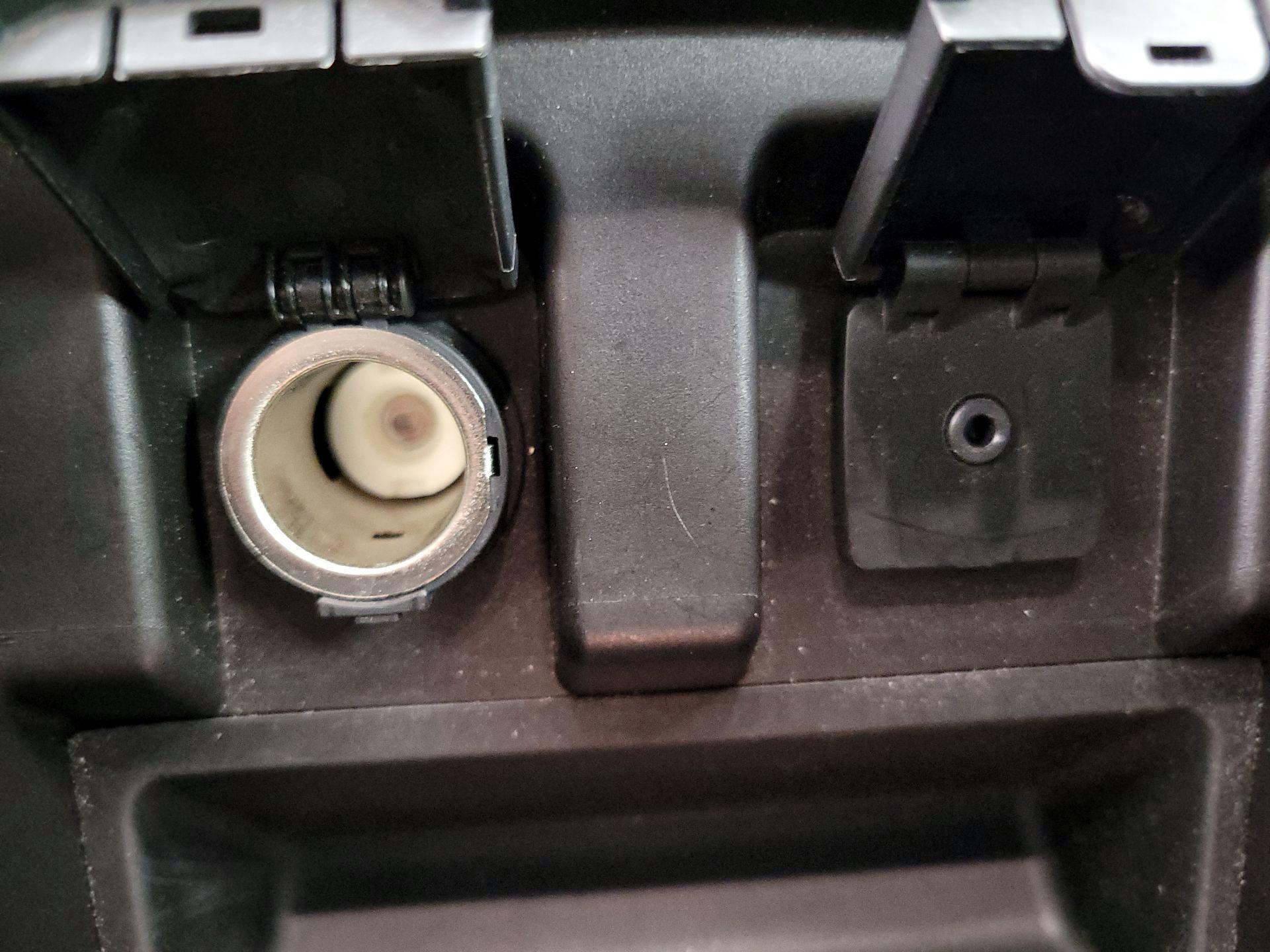 Thumbnail: 2017 Acura TLX - 18