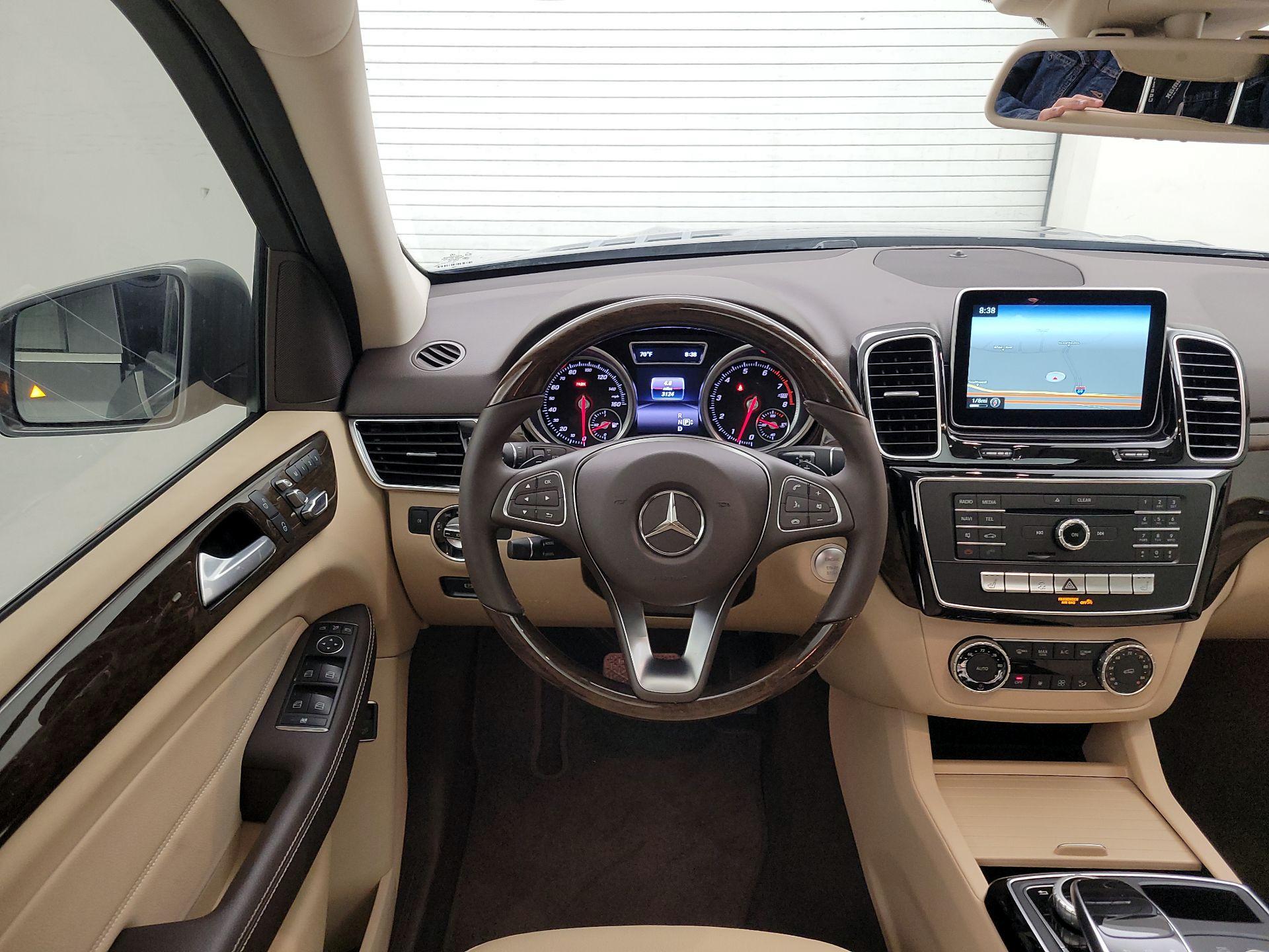 Thumbnail: 2016 Mercedes-Benz GLE - 10