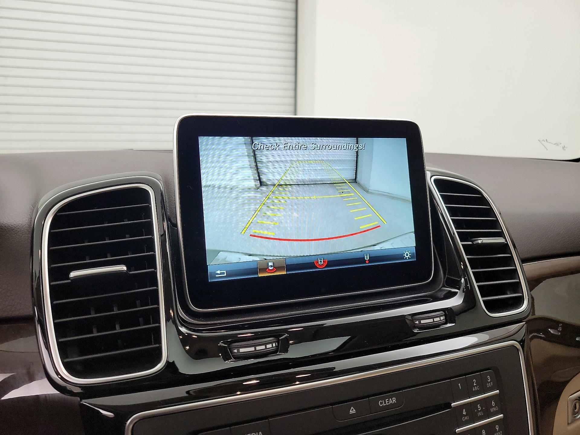 Thumbnail: 2016 Mercedes-Benz GLE - 15