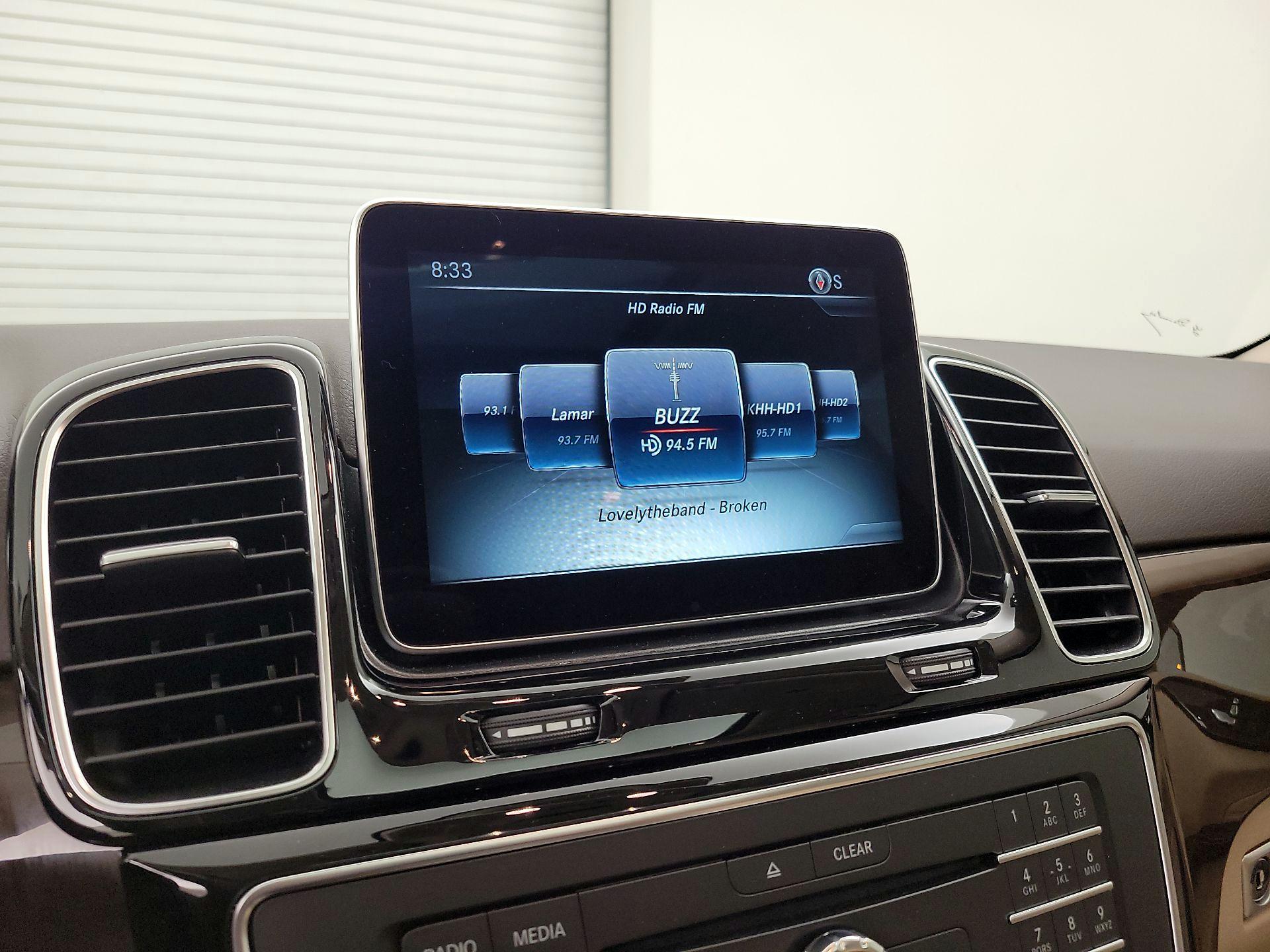 Thumbnail: 2016 Mercedes-Benz GLE - 16