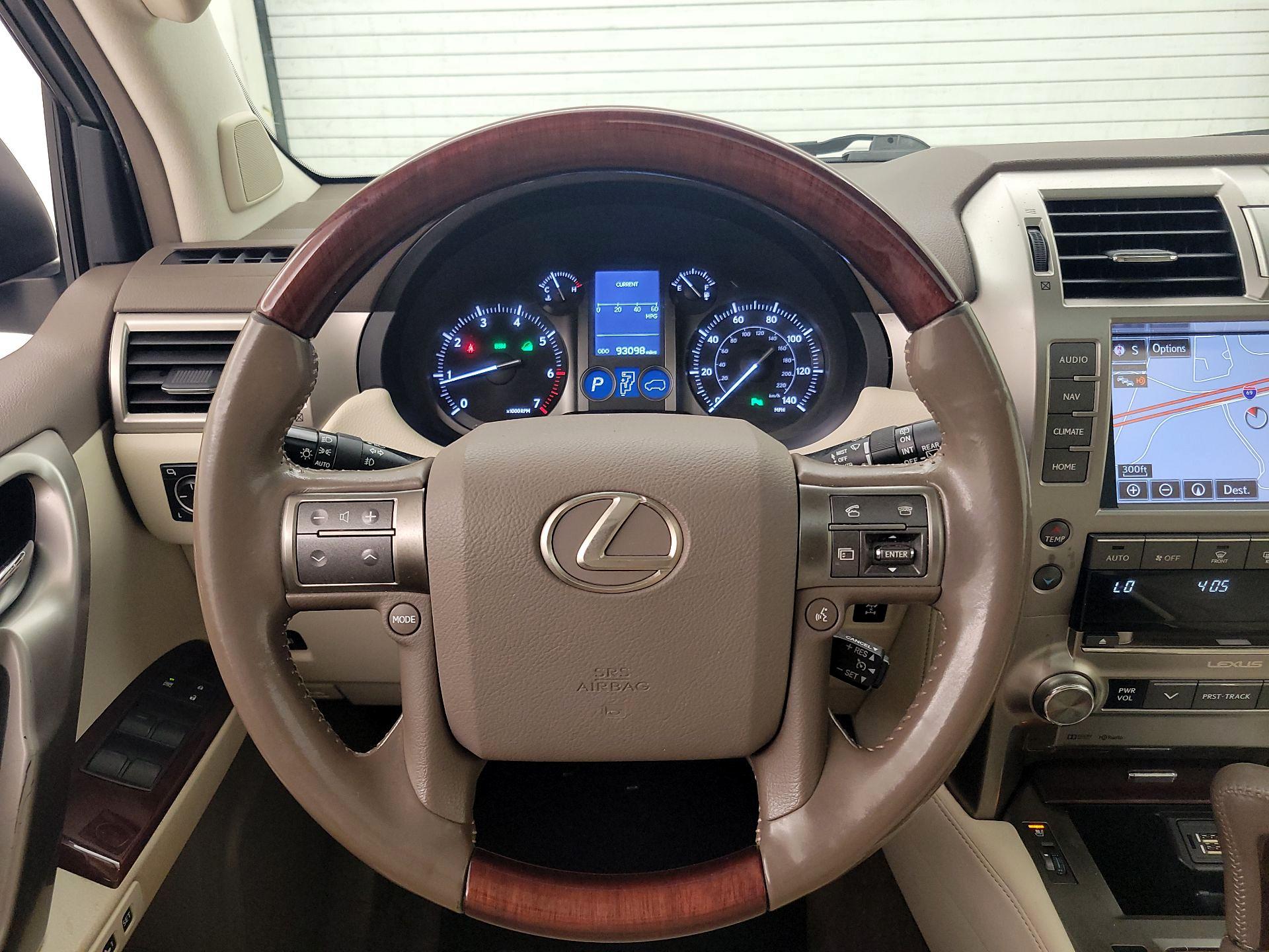 Thumbnail: 2016 Lexus GX - 10