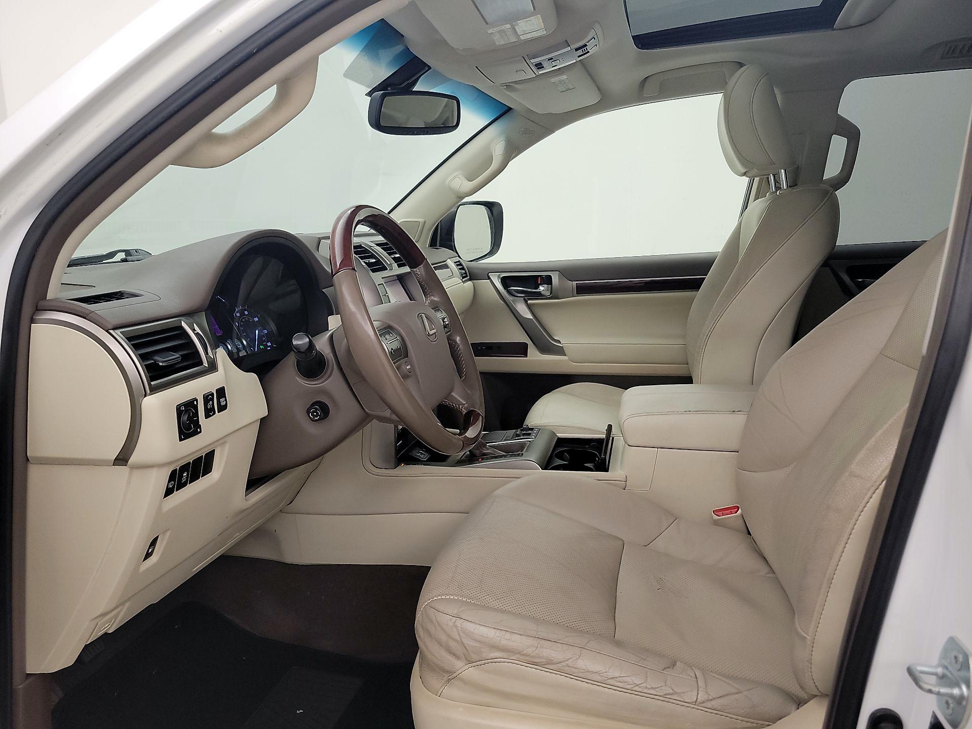 Thumbnail: 2016 Lexus GX - 11