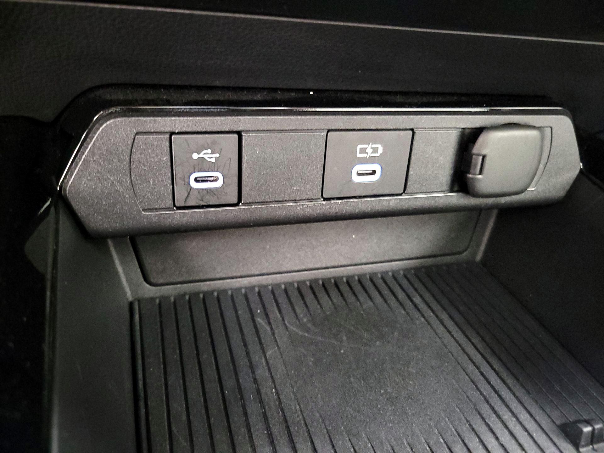 Thumbnail: 2024 Toyota Prius - 18