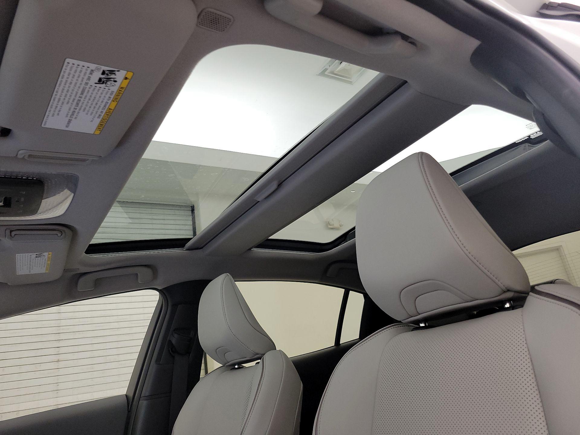 Thumbnail: 2024 Toyota Prius - 19