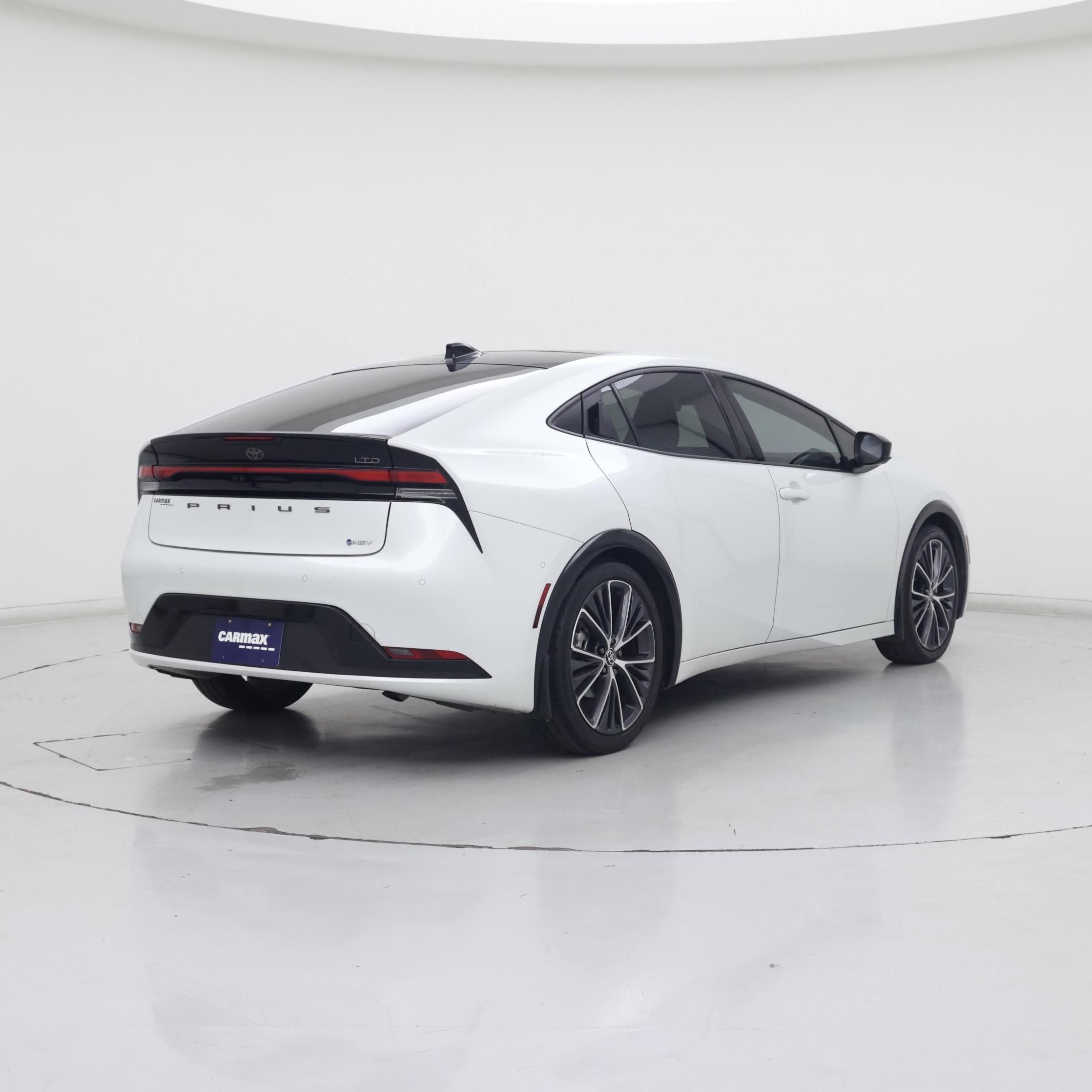 Thumbnail: 2024 Toyota Prius - 8