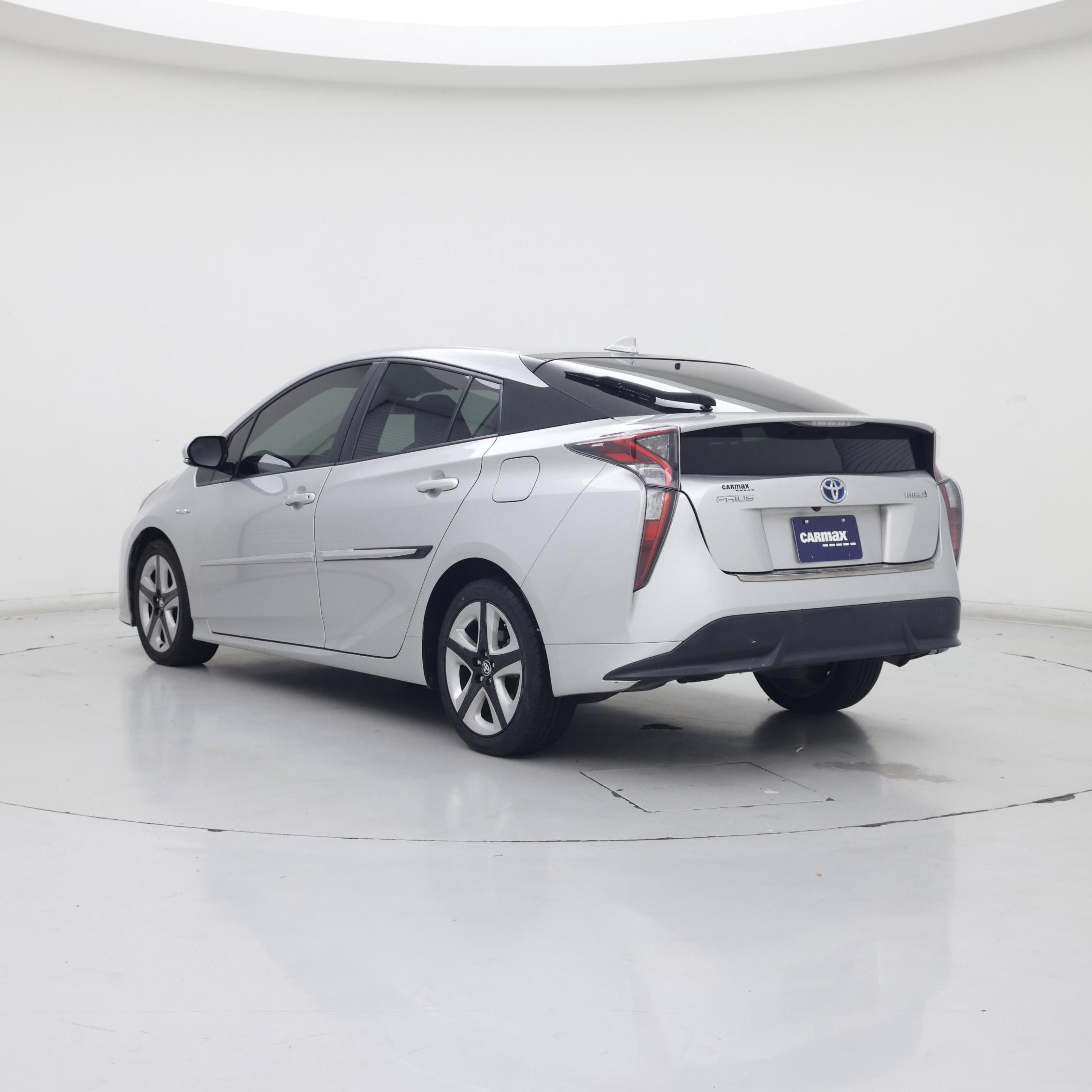 Thumbnail: 2016 Toyota Prius - 2