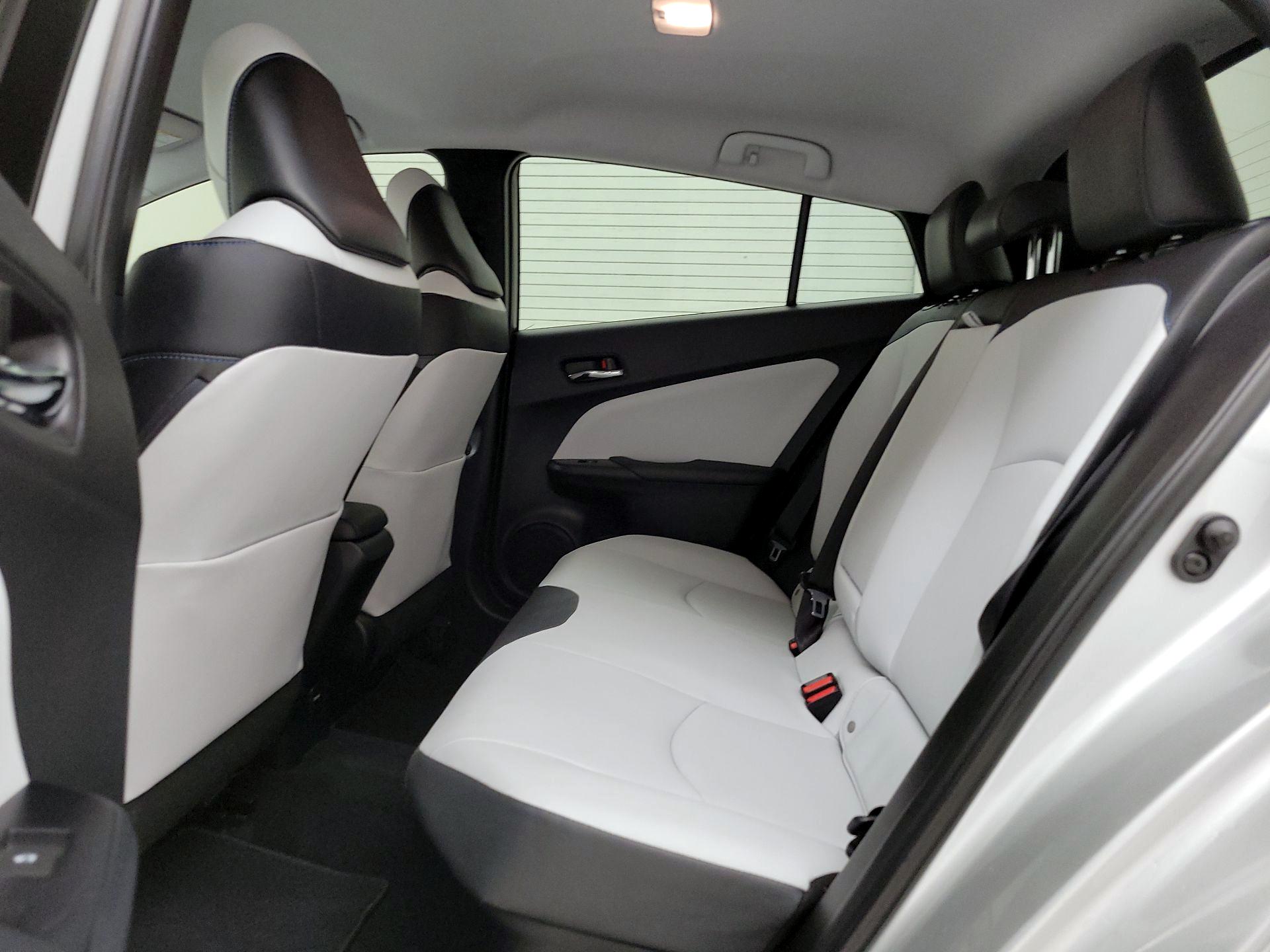 Thumbnail: 2016 Toyota Prius - 20