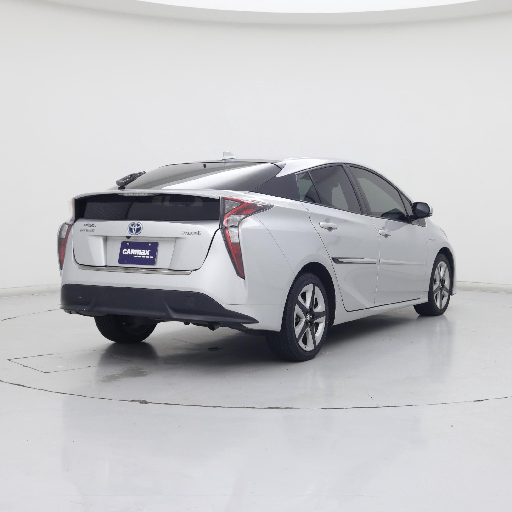 Thumbnail: 2016 Toyota Prius - 8