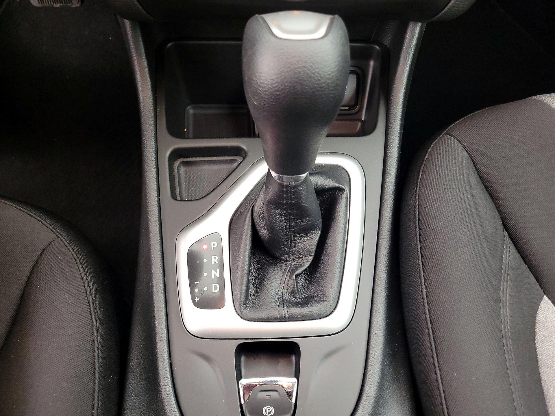 Thumbnail: 2014 Jeep Cherokee - 16