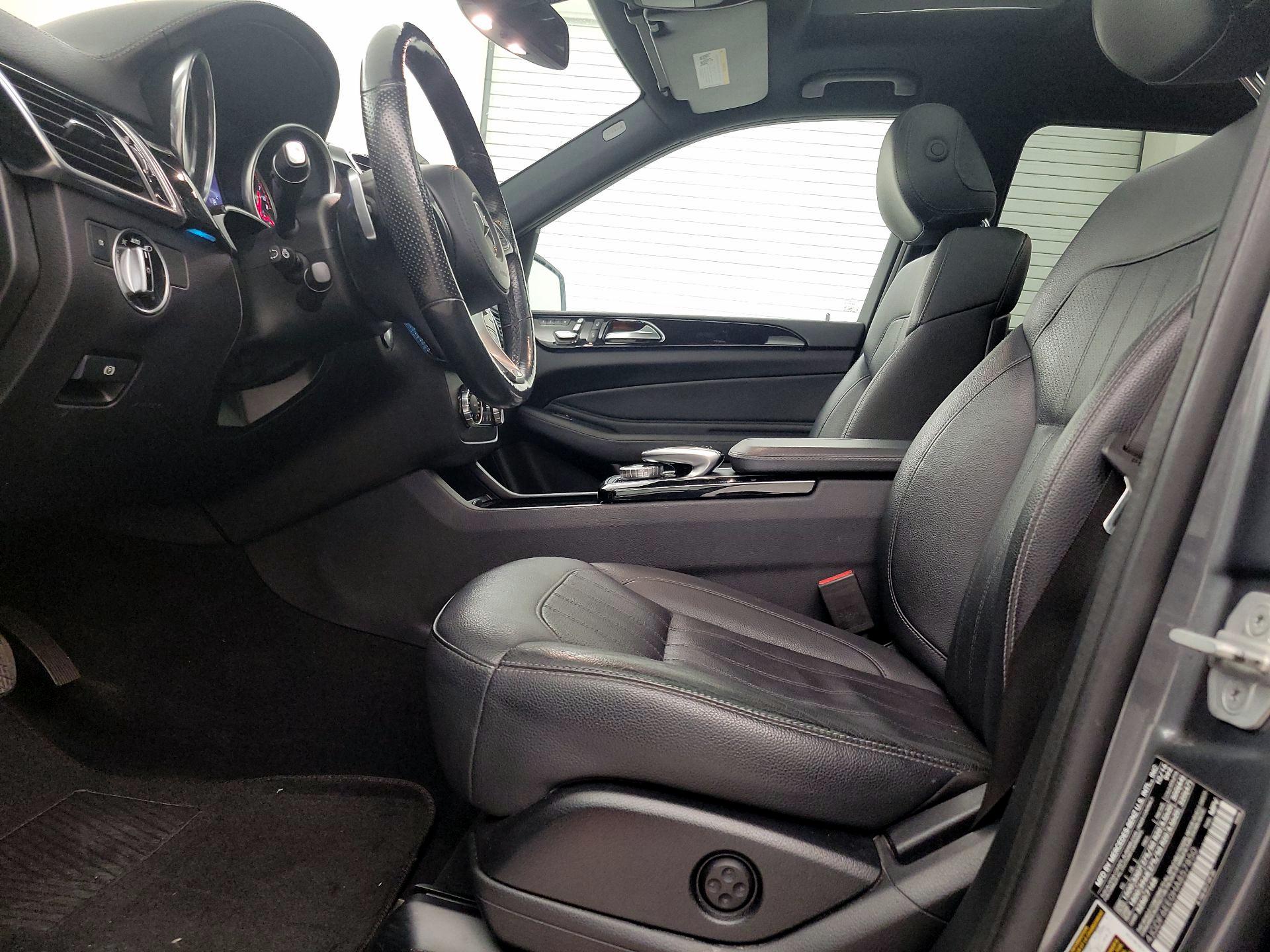 Thumbnail: 2017 Mercedes-Benz GLS - 11