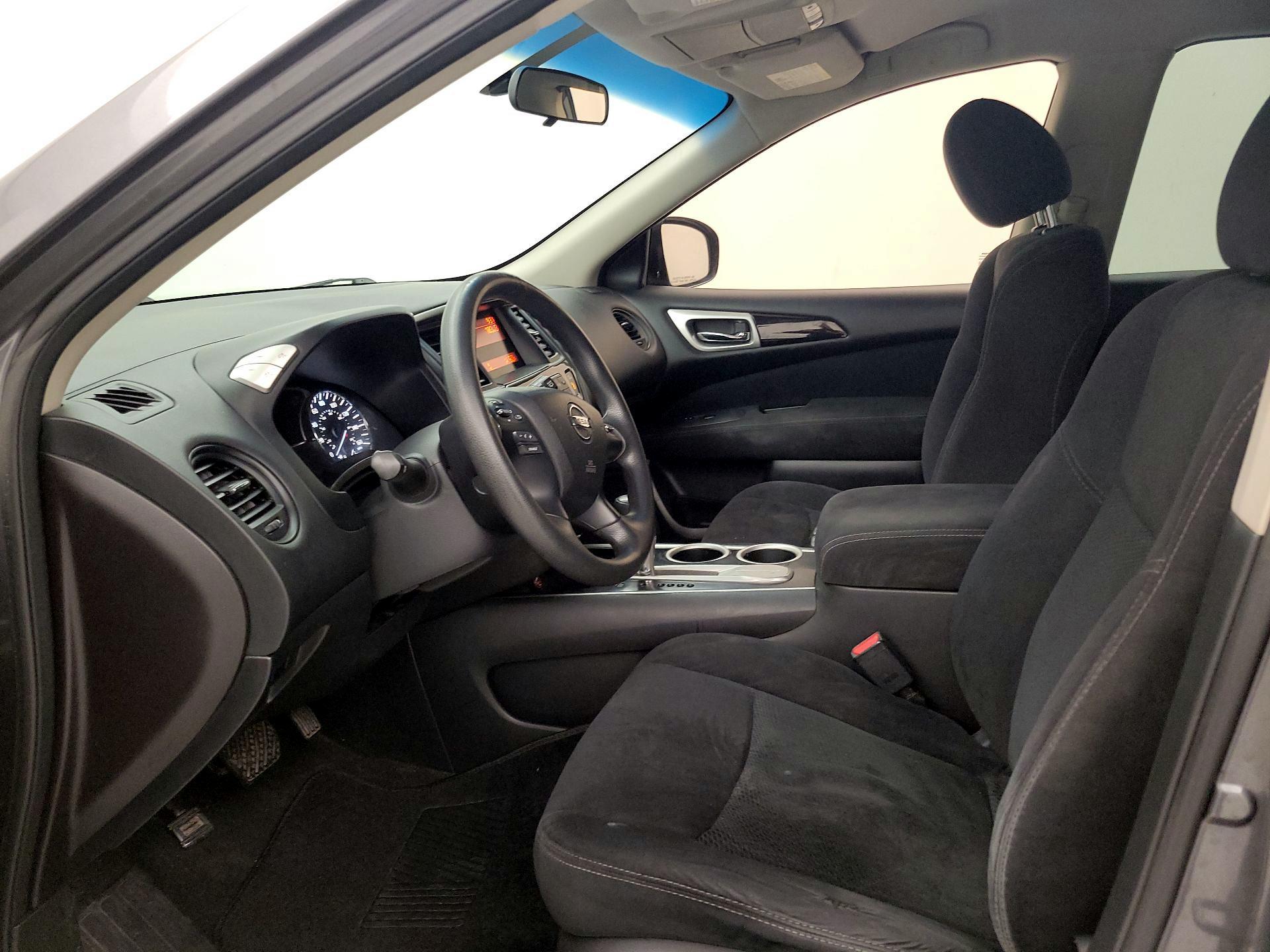 Thumbnail: 2016 Nissan Pathfinder - 11