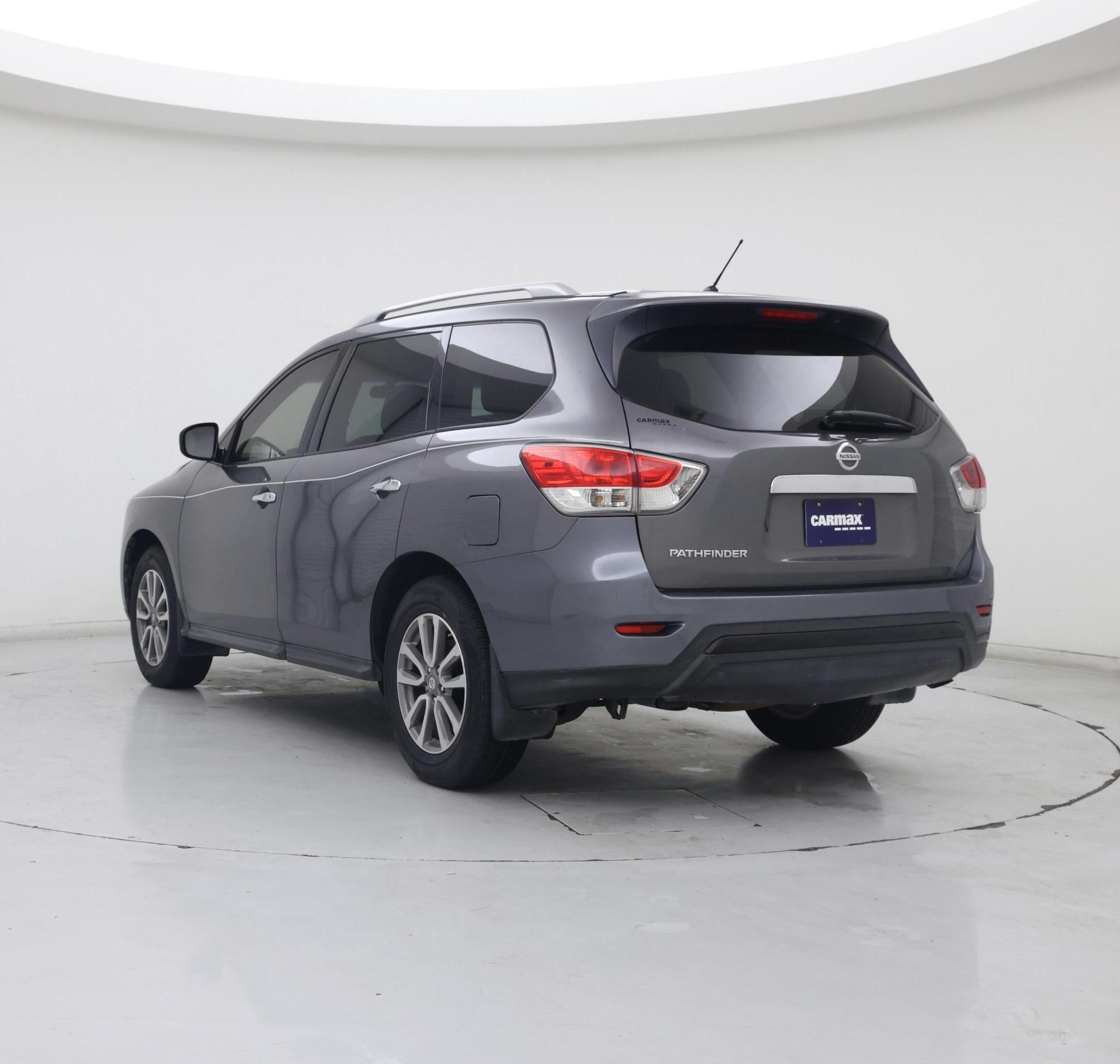 Thumbnail: 2016 Nissan Pathfinder - 2