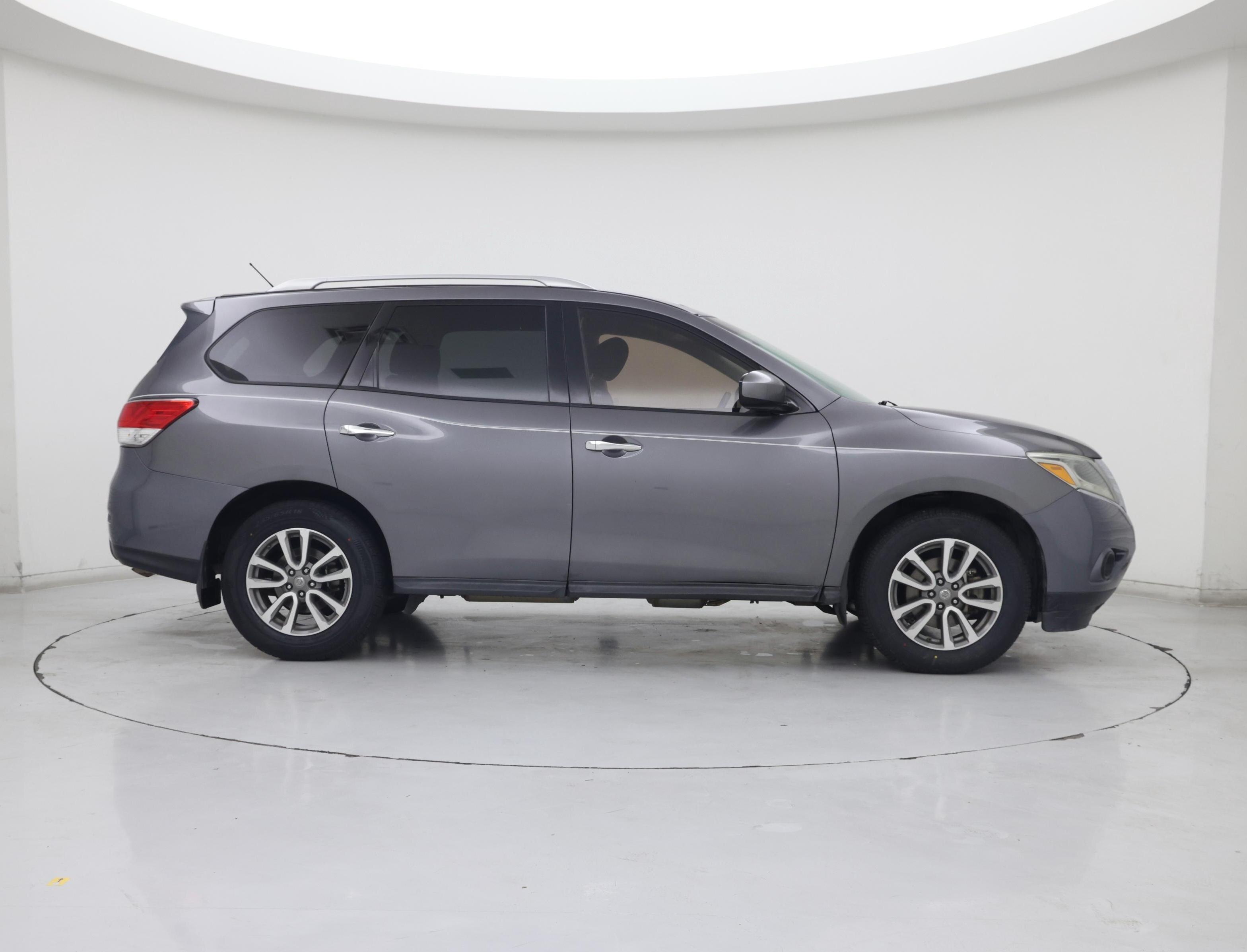 Thumbnail: 2016 Nissan Pathfinder - 7