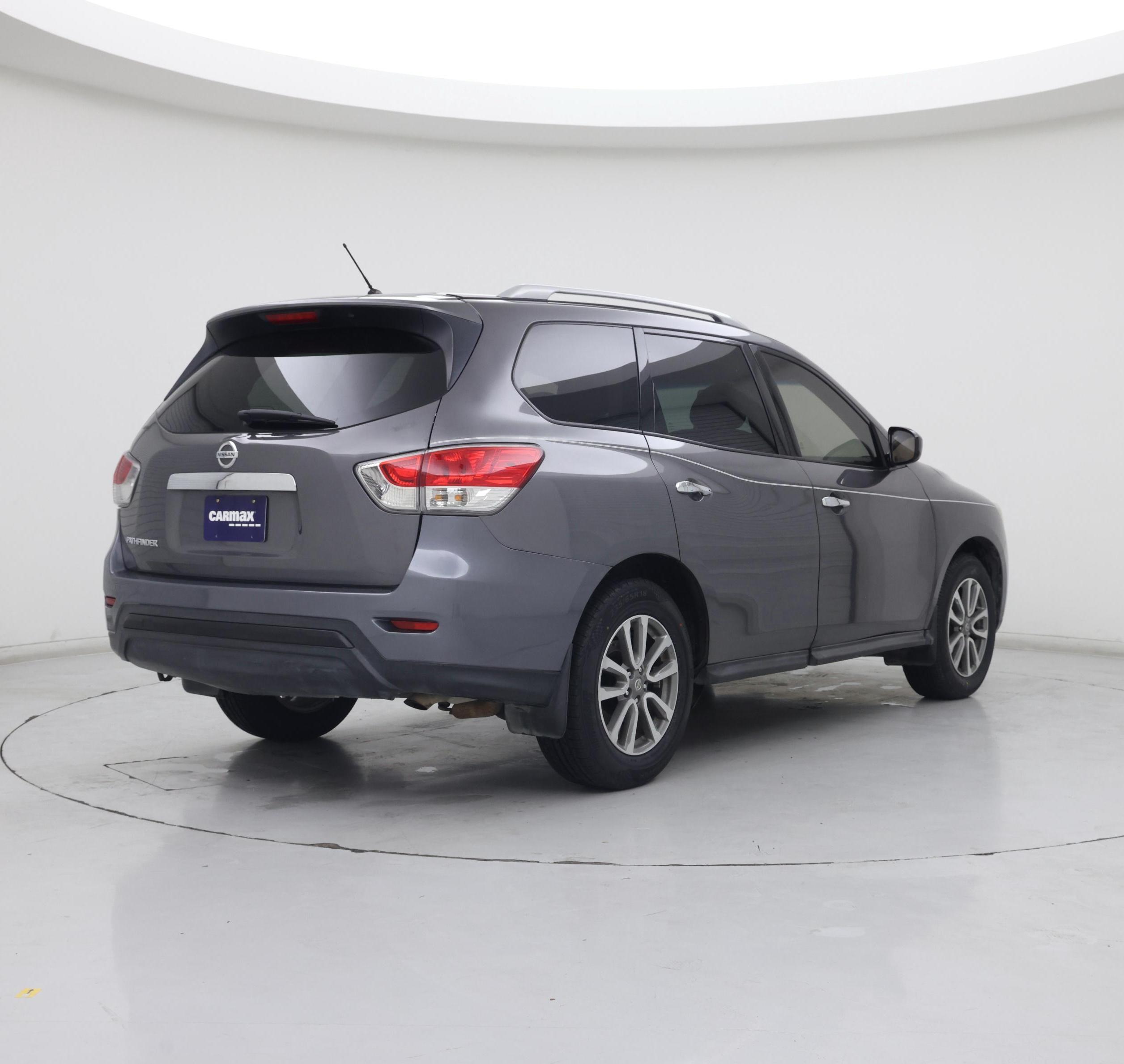 Thumbnail: 2016 Nissan Pathfinder - 8