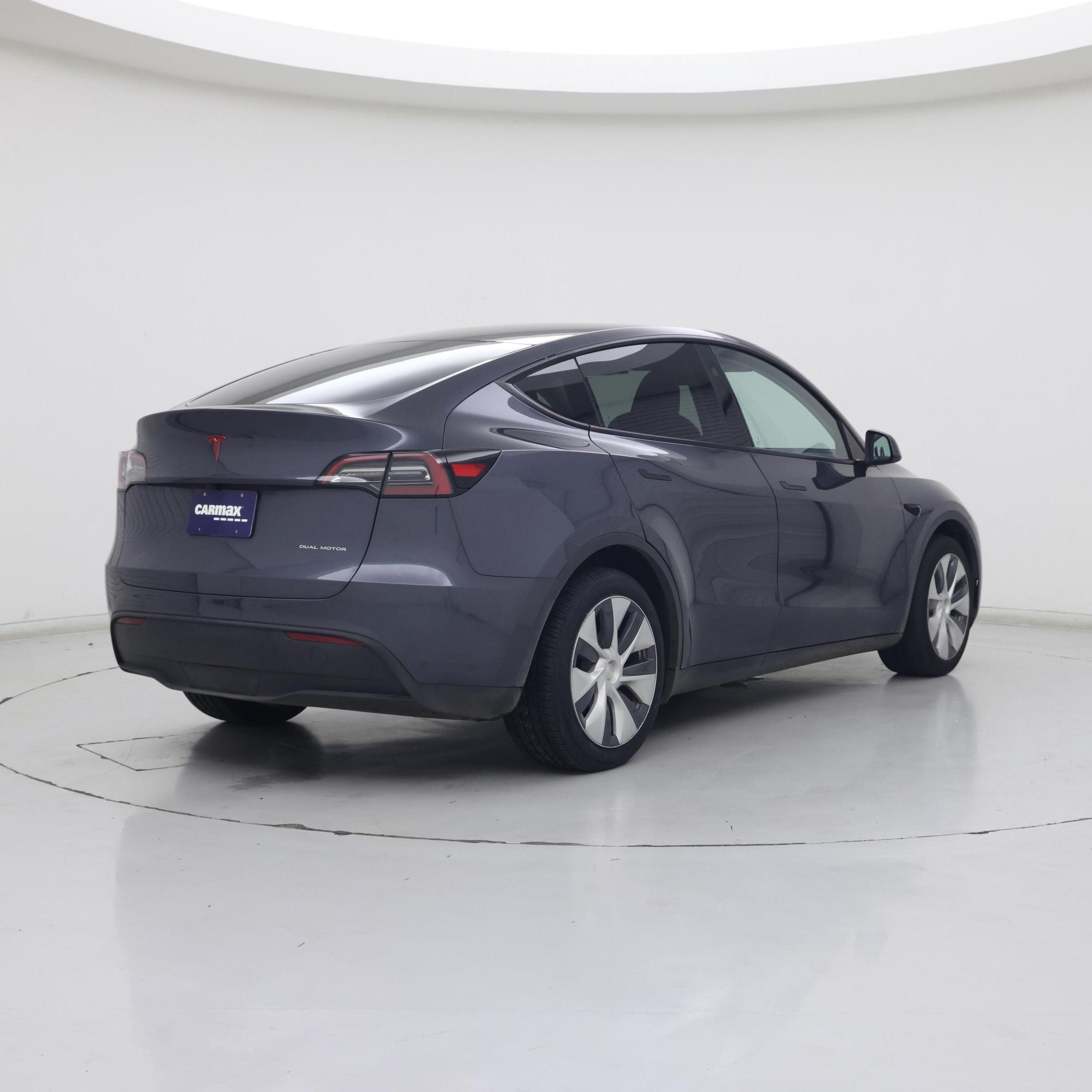 Thumbnail: 2023 Tesla Model Y - 8