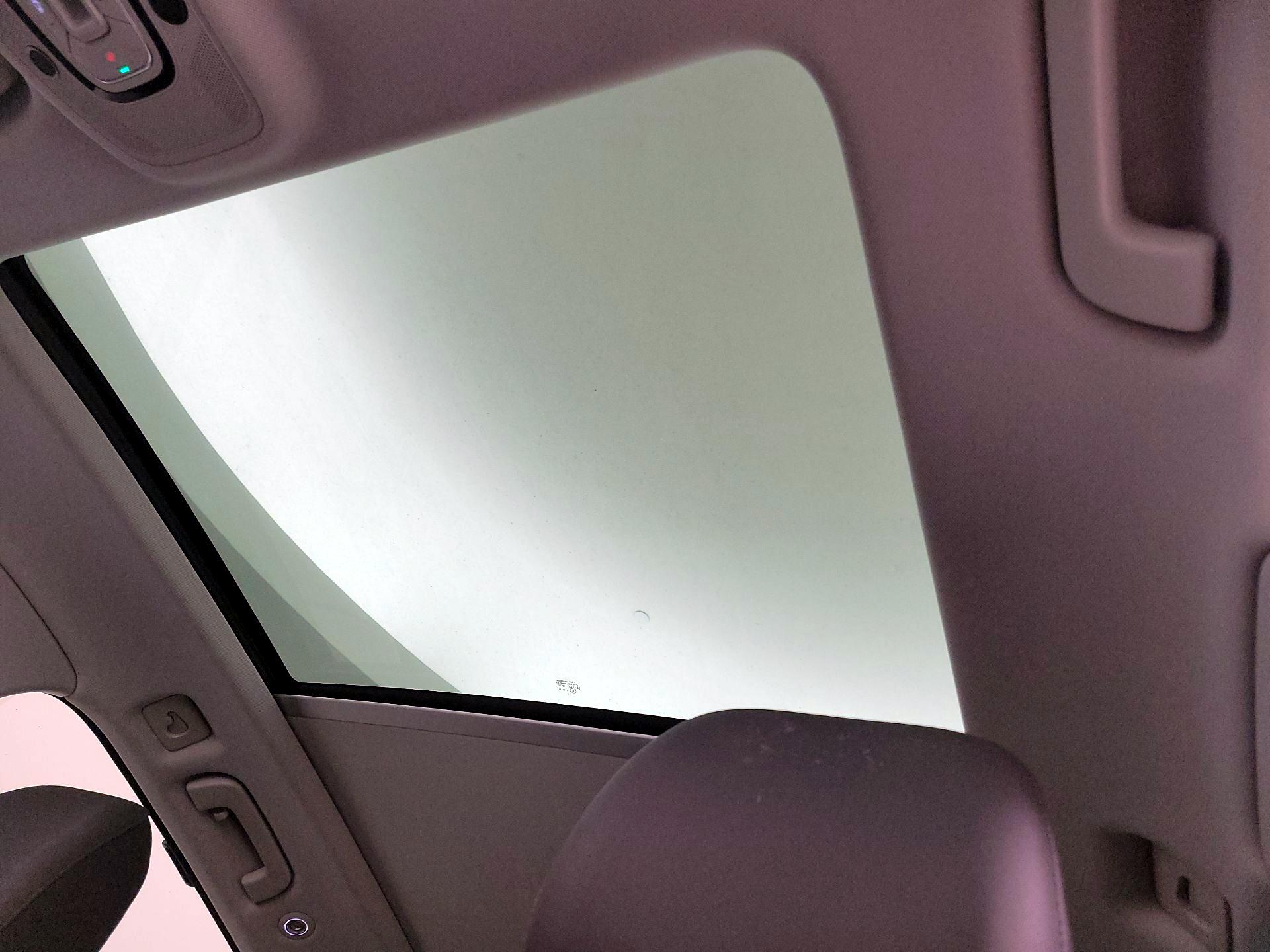 Thumbnail: 2022 Audi Q7 - 20