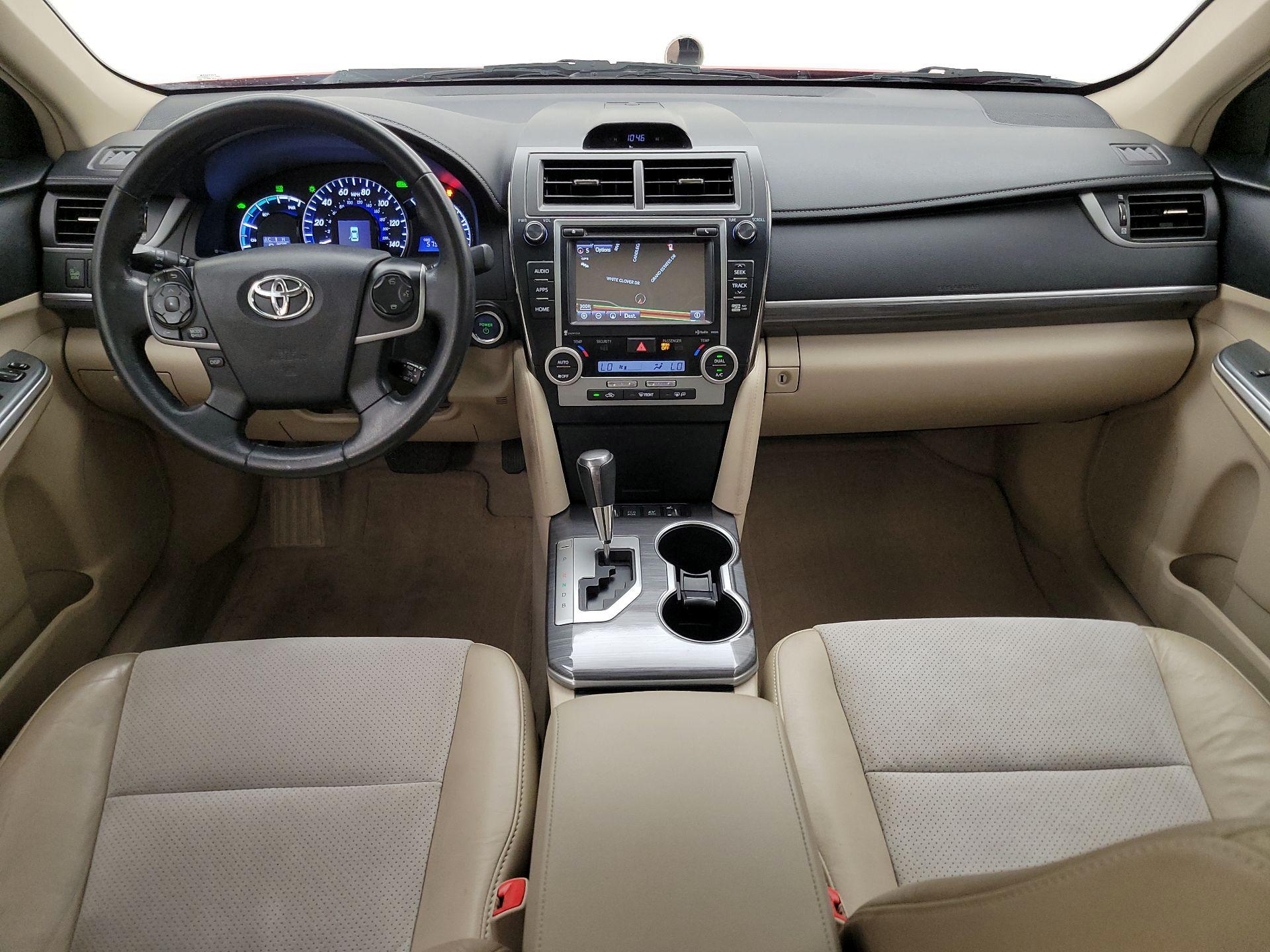 Thumbnail: 2014 Toyota Camry - 9