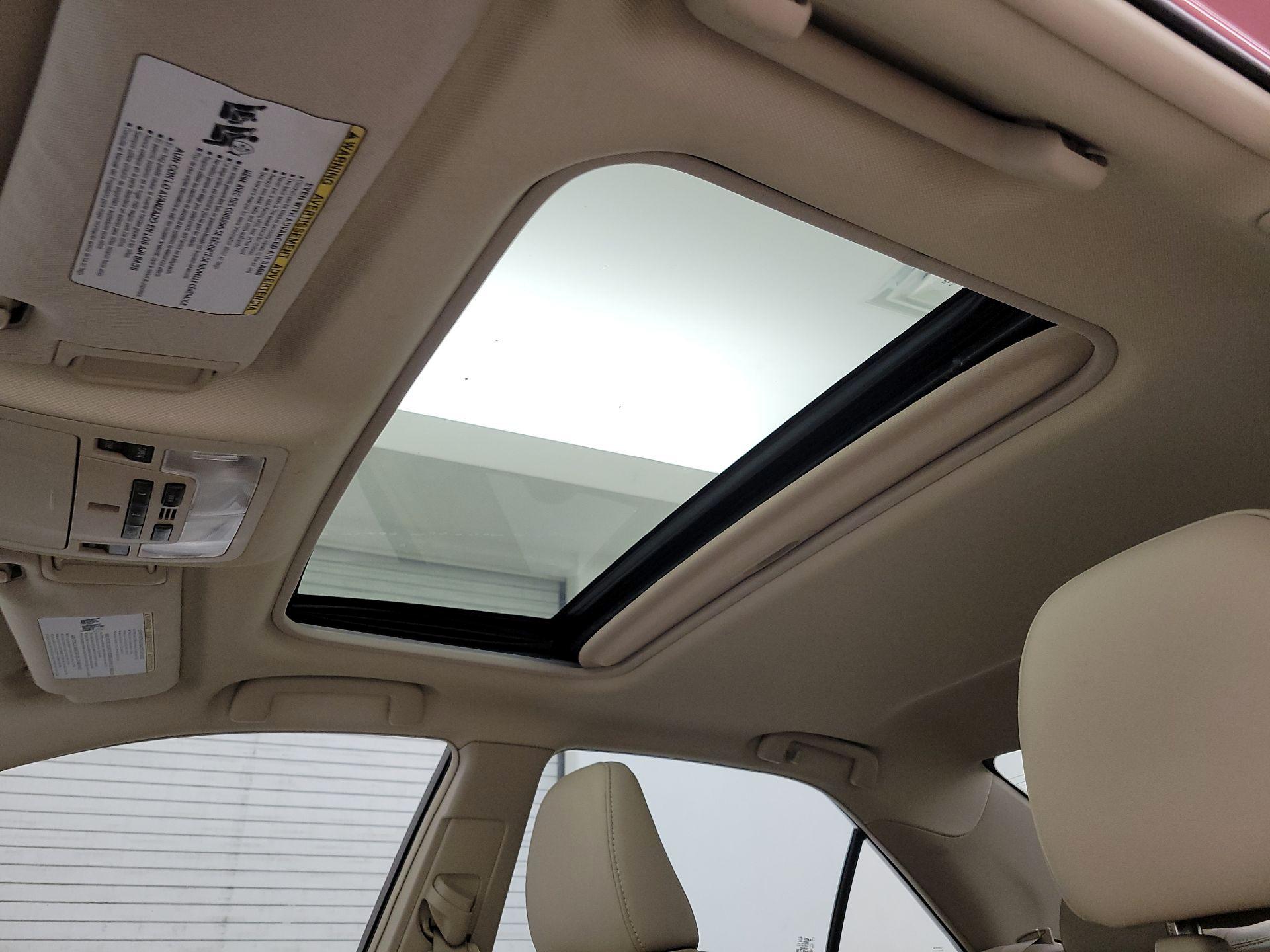 Thumbnail: 2014 Toyota Camry - 20