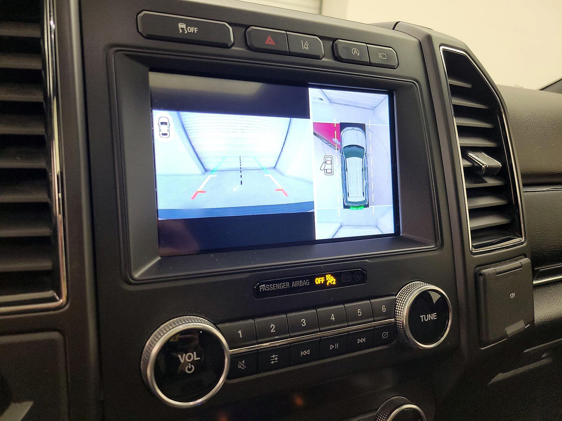 Thumbnail: 2020 Ford Expedition - 15