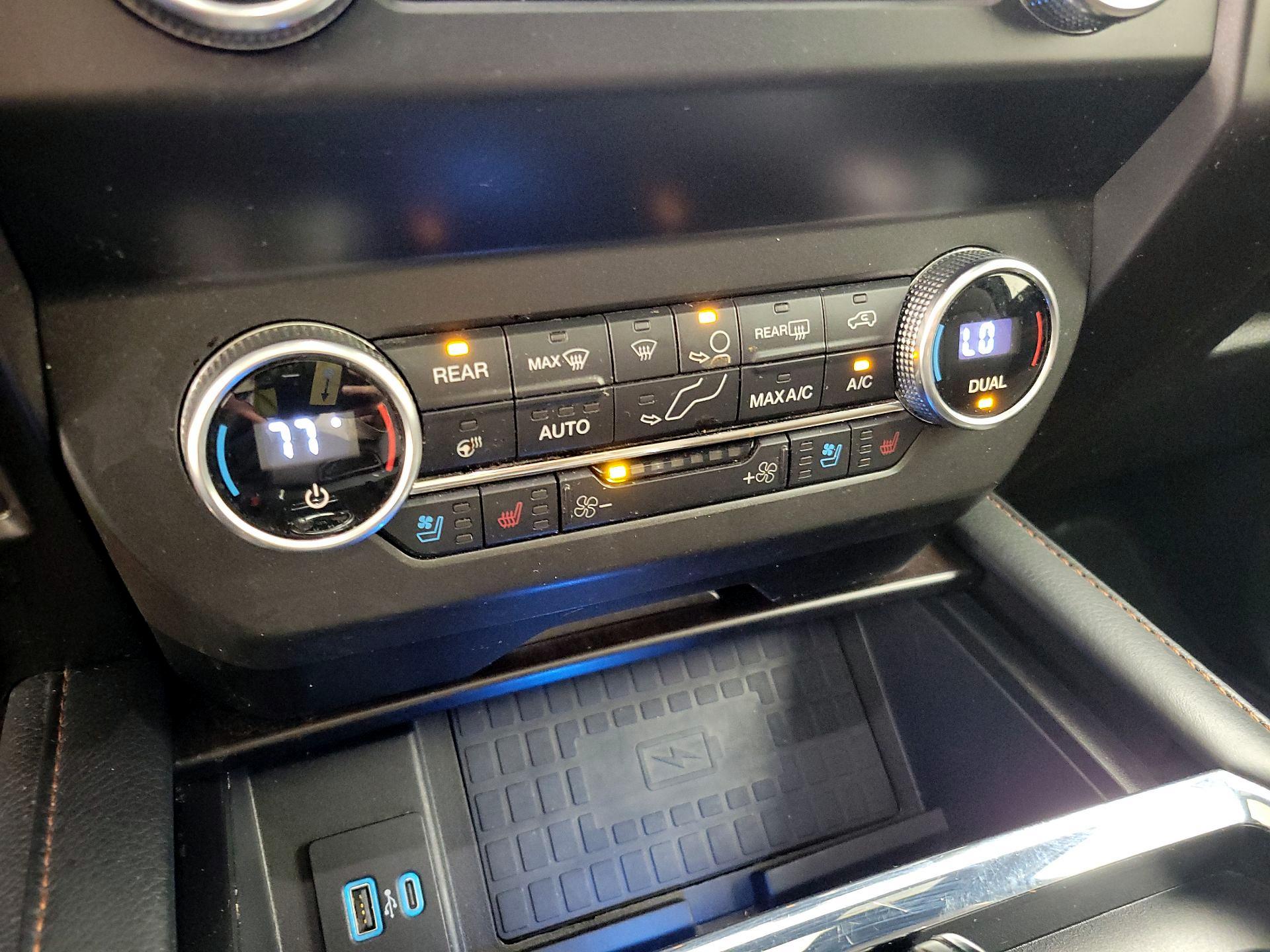 Thumbnail: 2020 Ford Expedition - 17