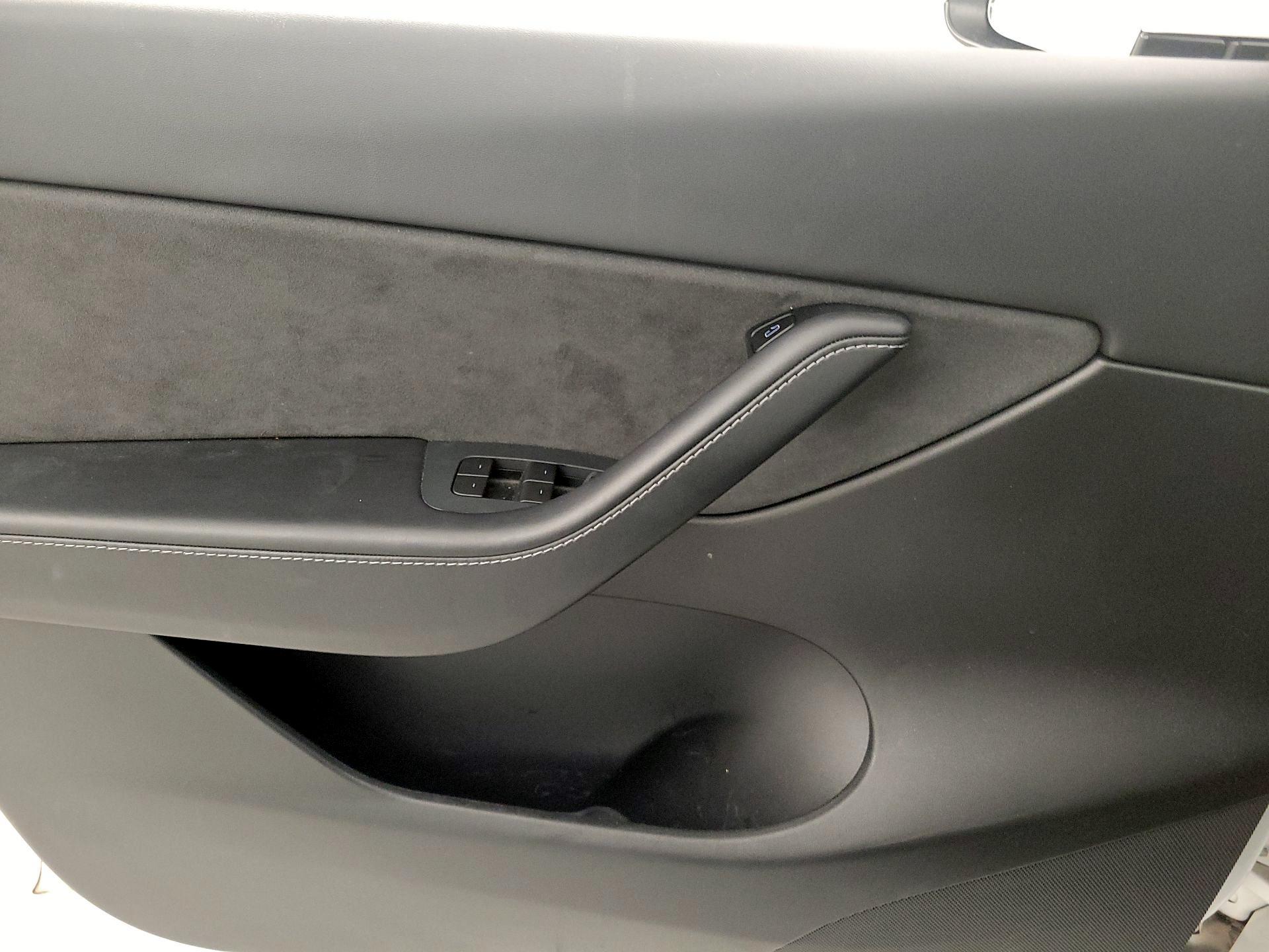 Thumbnail: 2021 Tesla Model Y - 12