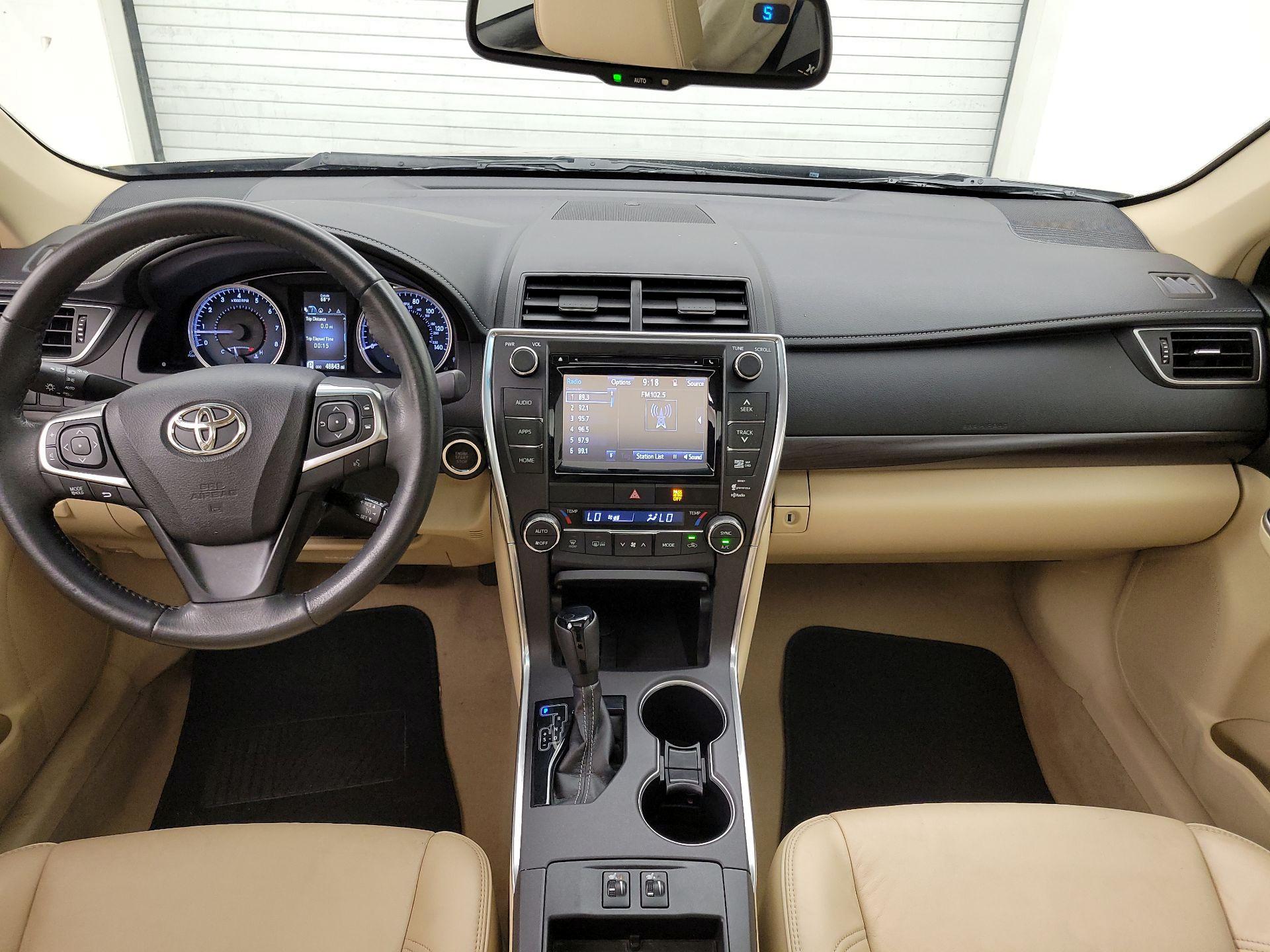 Thumbnail: 2015 Toyota Camry - 9
