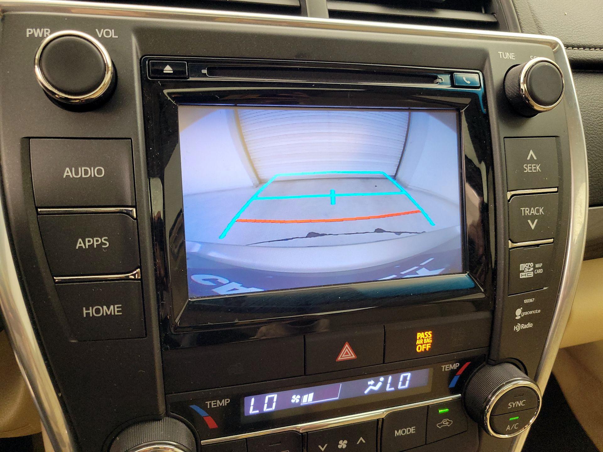 Thumbnail: 2015 Toyota Camry - 14