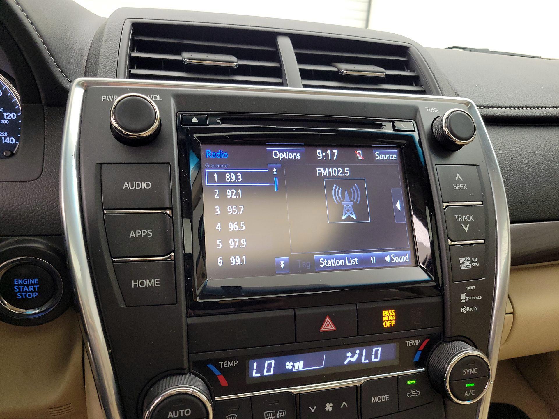 Thumbnail: 2015 Toyota Camry - 15