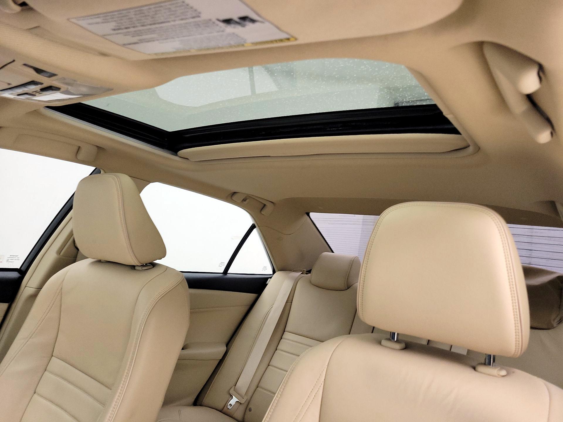 Thumbnail: 2015 Toyota Camry - 19