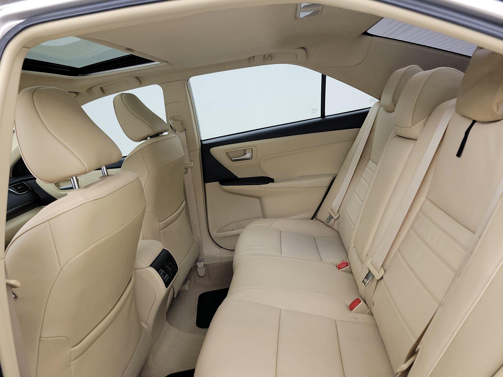 Thumbnail: 2015 Toyota Camry - 20