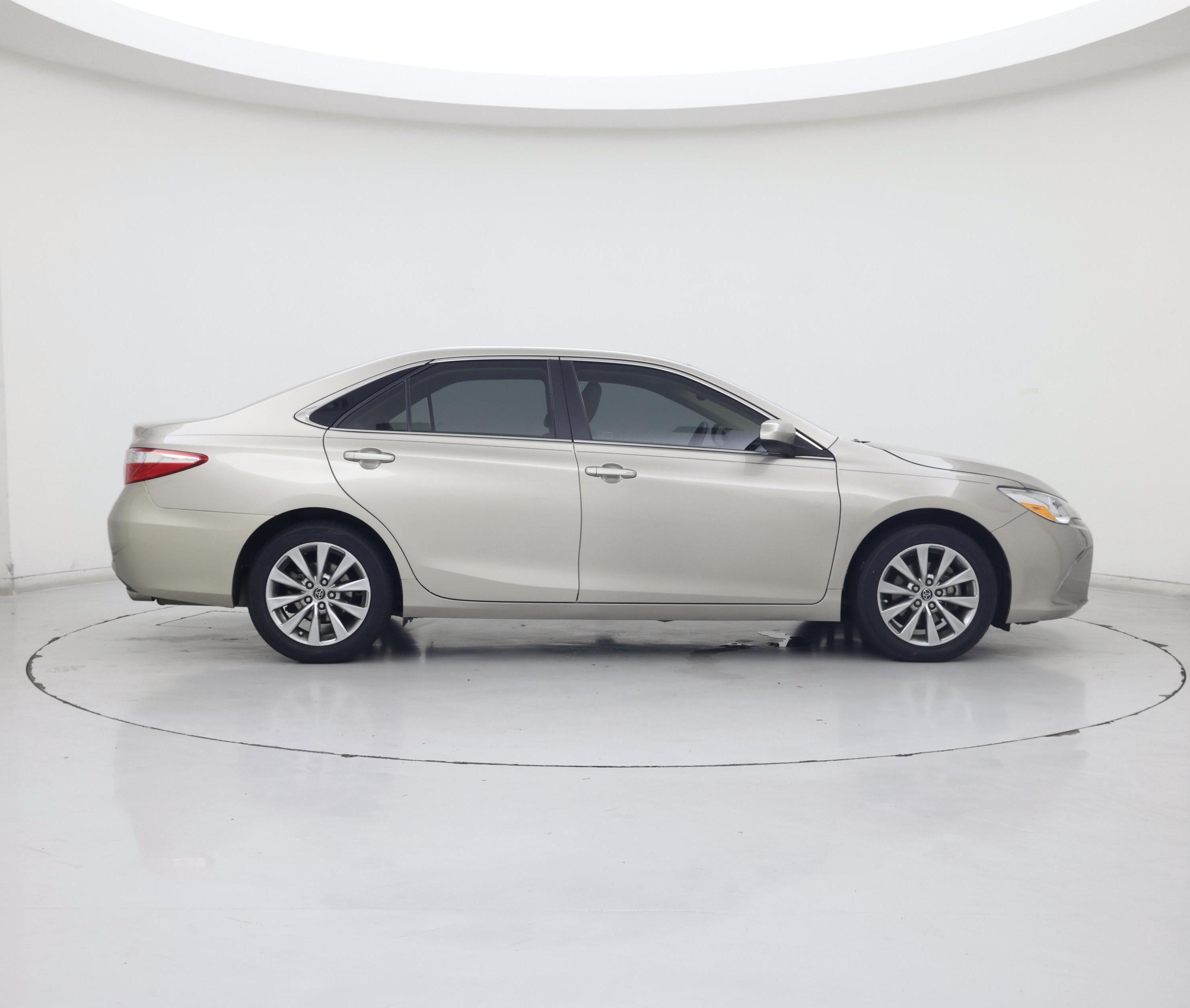 Thumbnail: 2015 Toyota Camry - 7