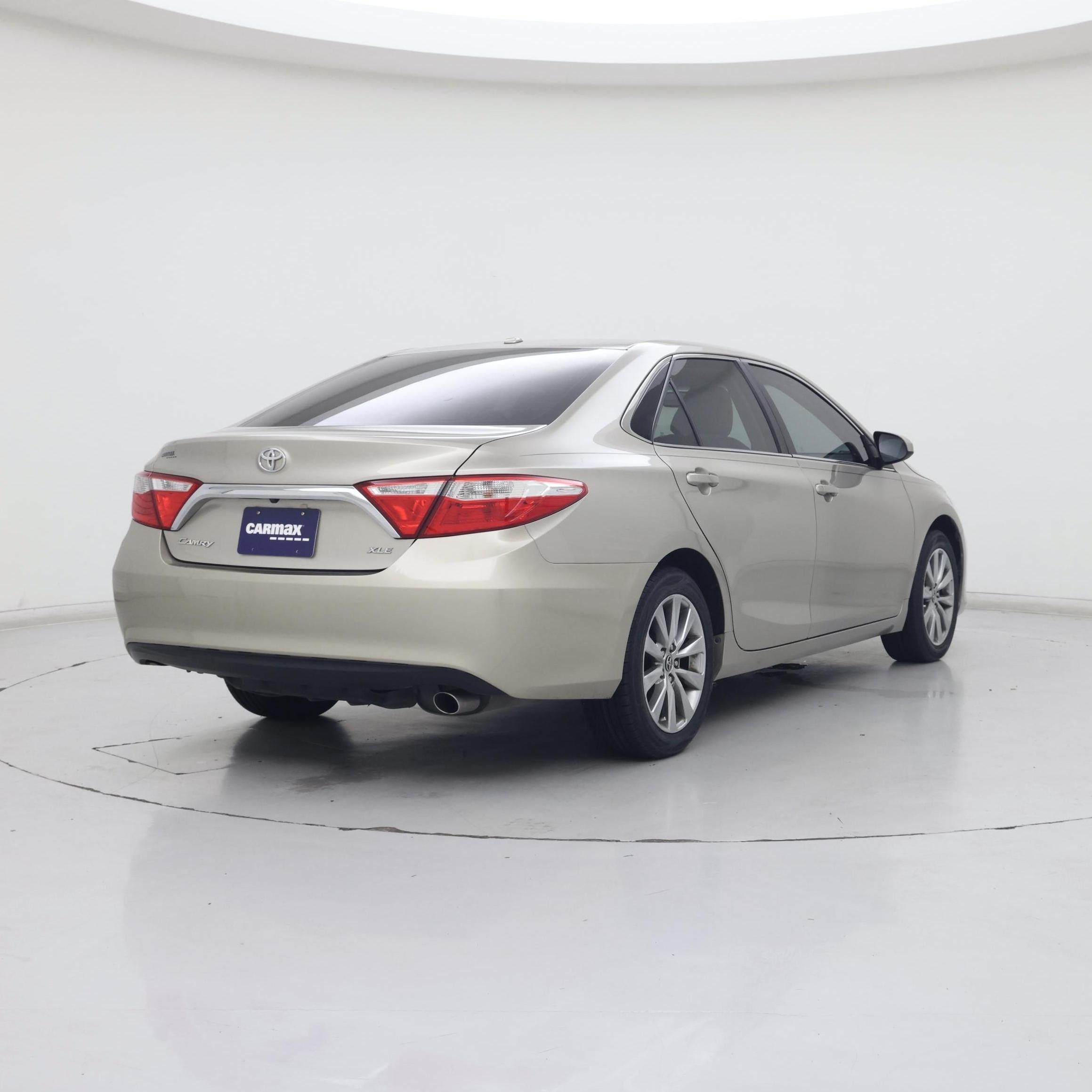 Thumbnail: 2015 Toyota Camry - 8