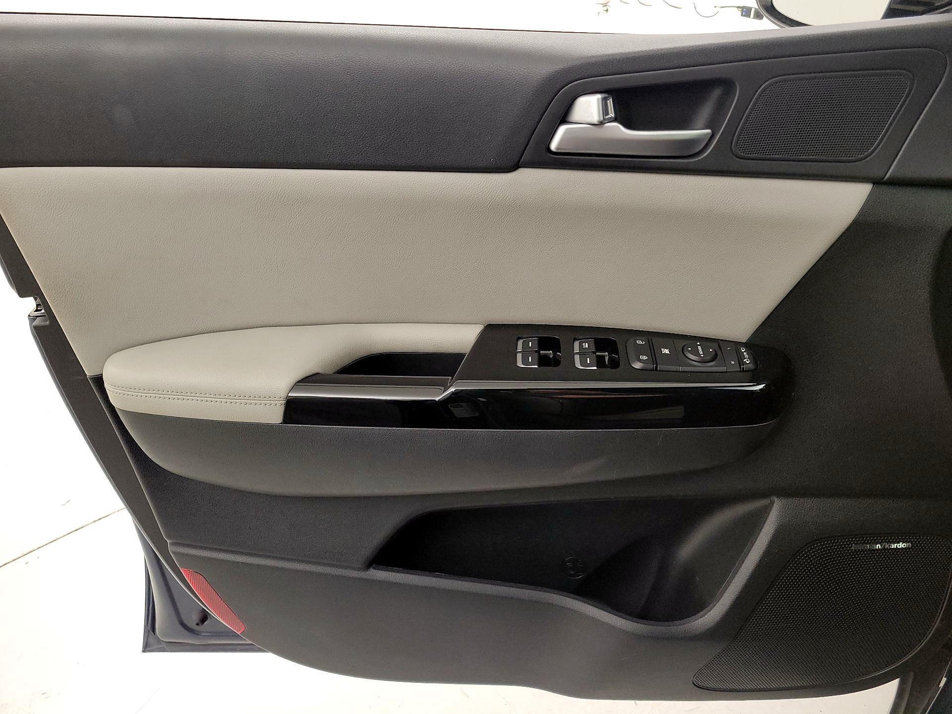 Thumbnail: 2017 Kia Sportage - 12