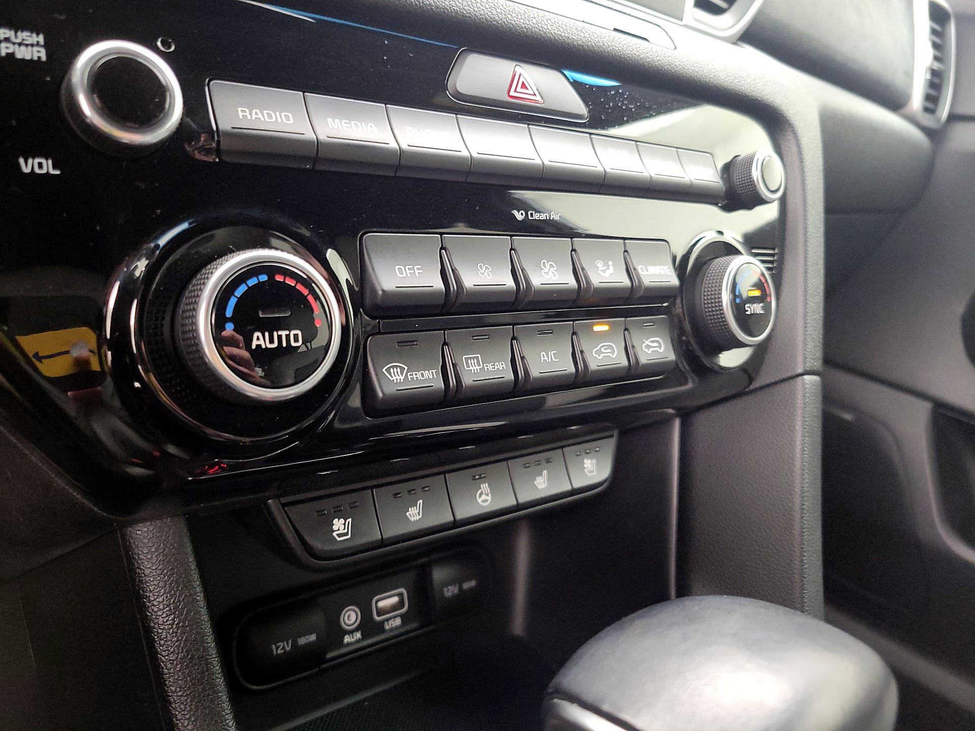 Thumbnail: 2017 Kia Sportage - 17