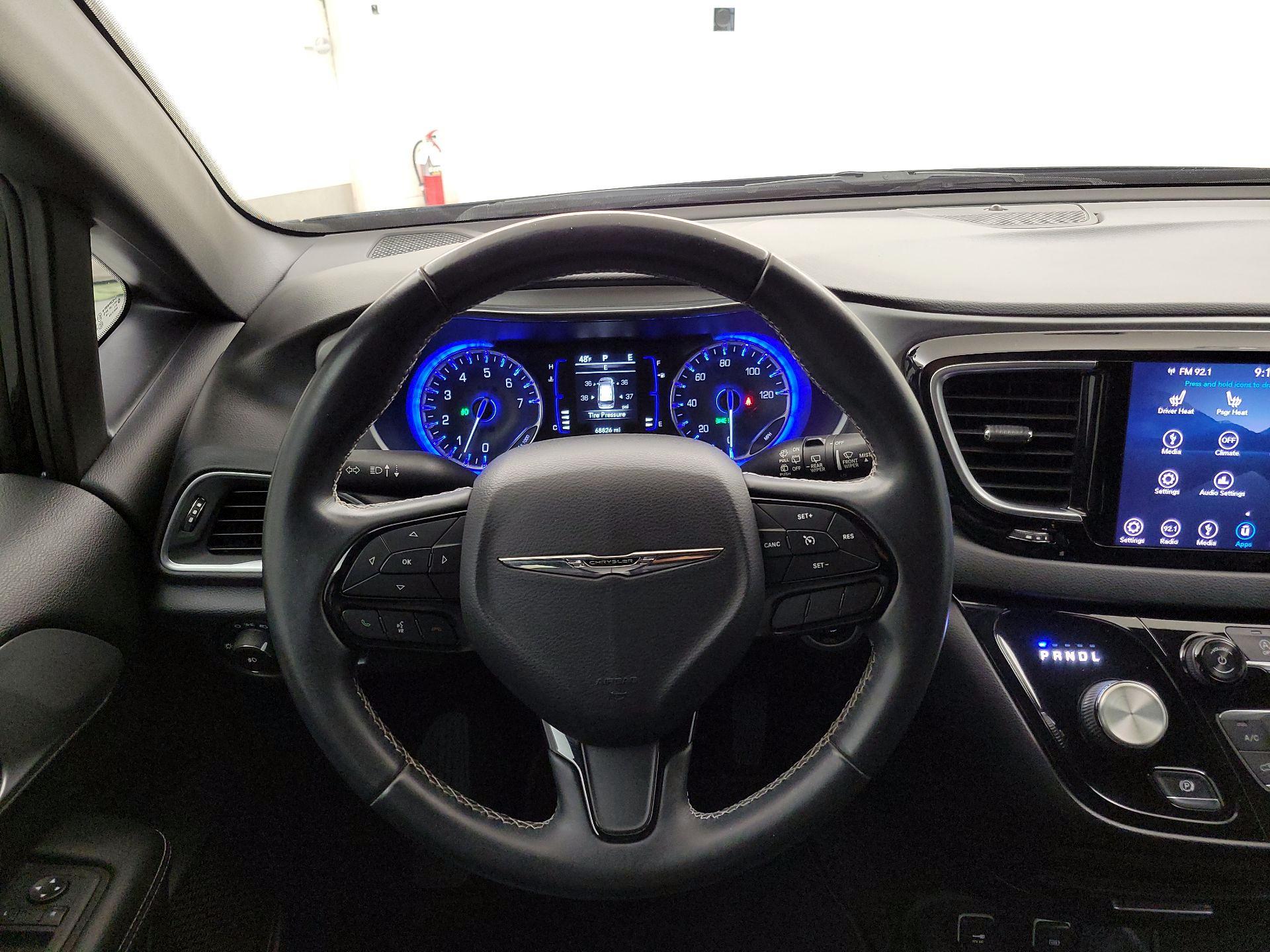 Thumbnail: 2018 Chrysler Pacifica - 10