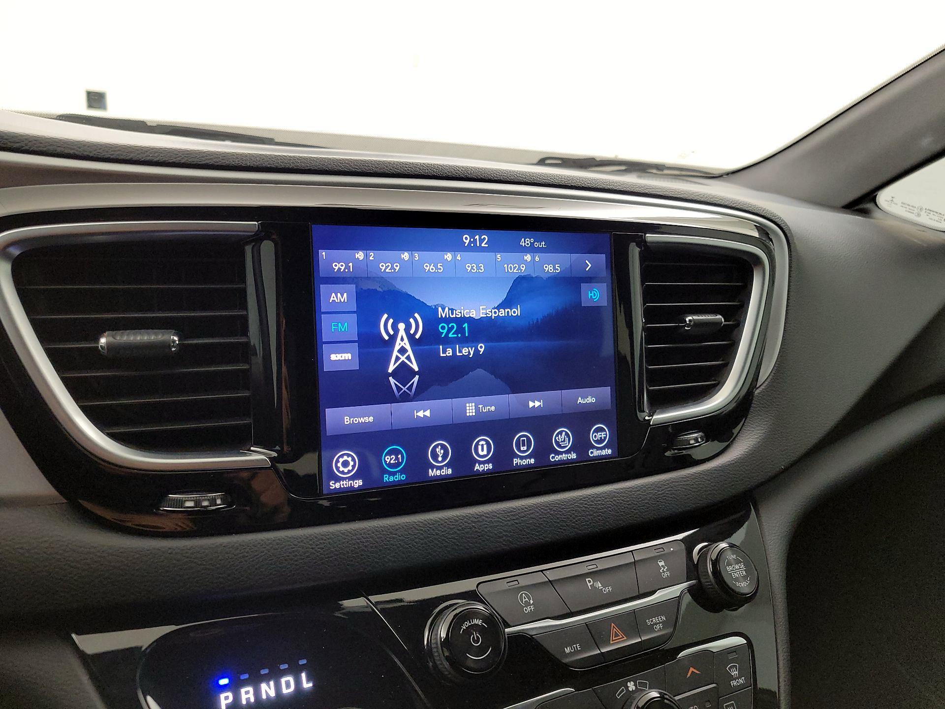 Thumbnail: 2018 Chrysler Pacifica - 15